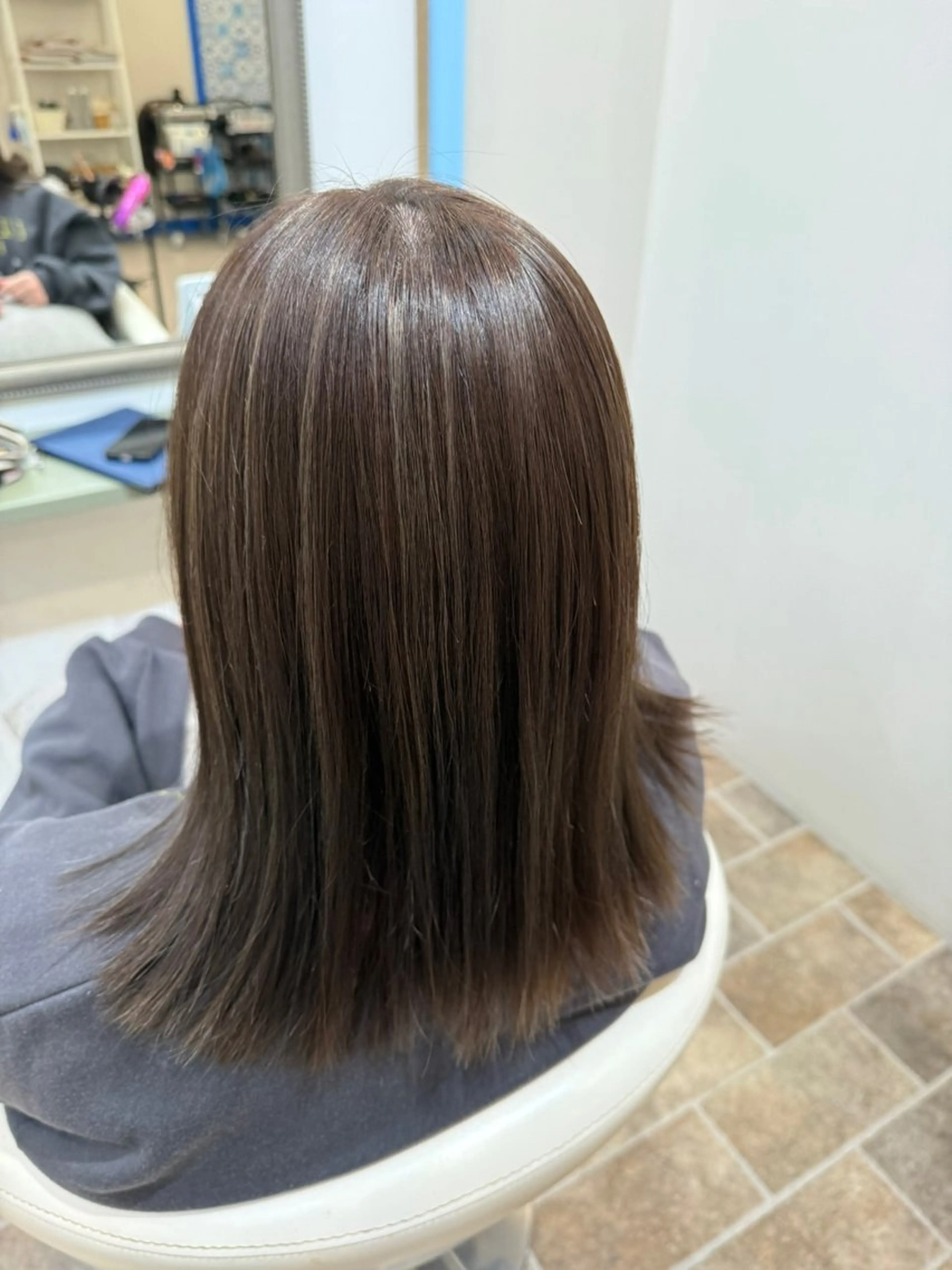 セミロング ・ 美帆のヘアスタイル