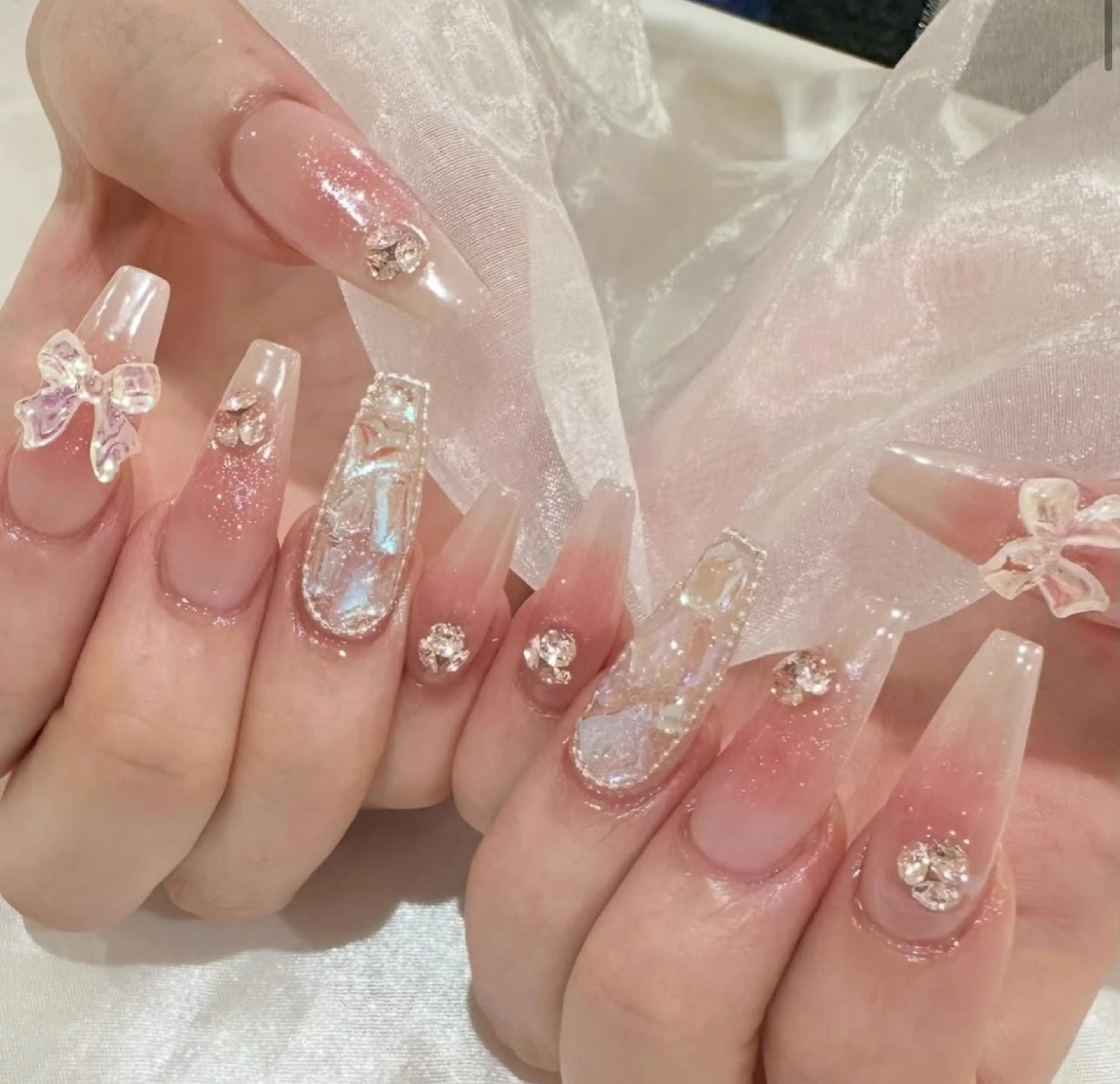ネイル アートネイル フラワーネイル フレンチネイル ジェルネイル グラデーション ハンドネイル Ryu Nail NekoChanのネイルデザイン
