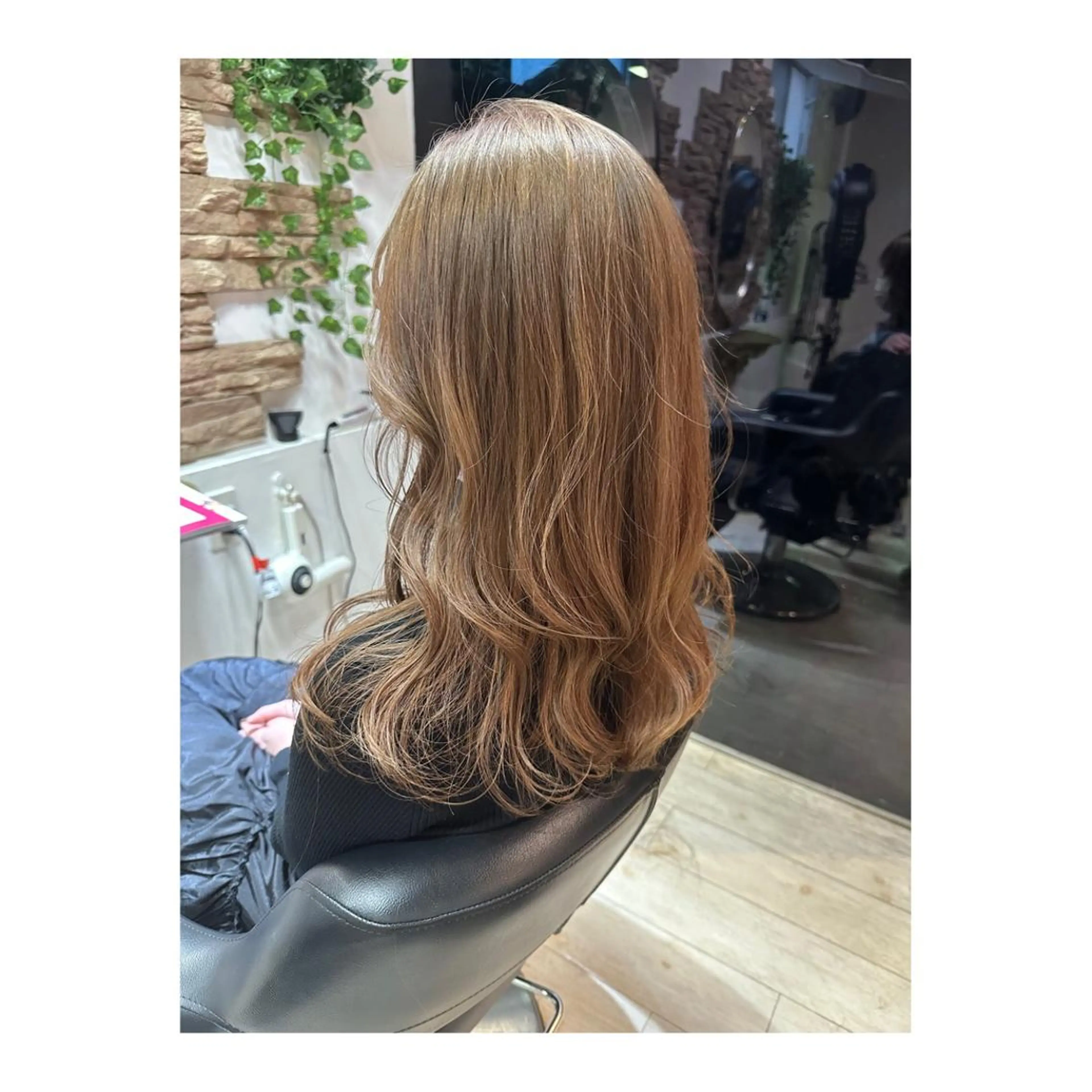 【艶ハイトーン】💎カット＋ダブルカラー(ケアブリーチ込み)💎ケアトリートメント付き✨の写真