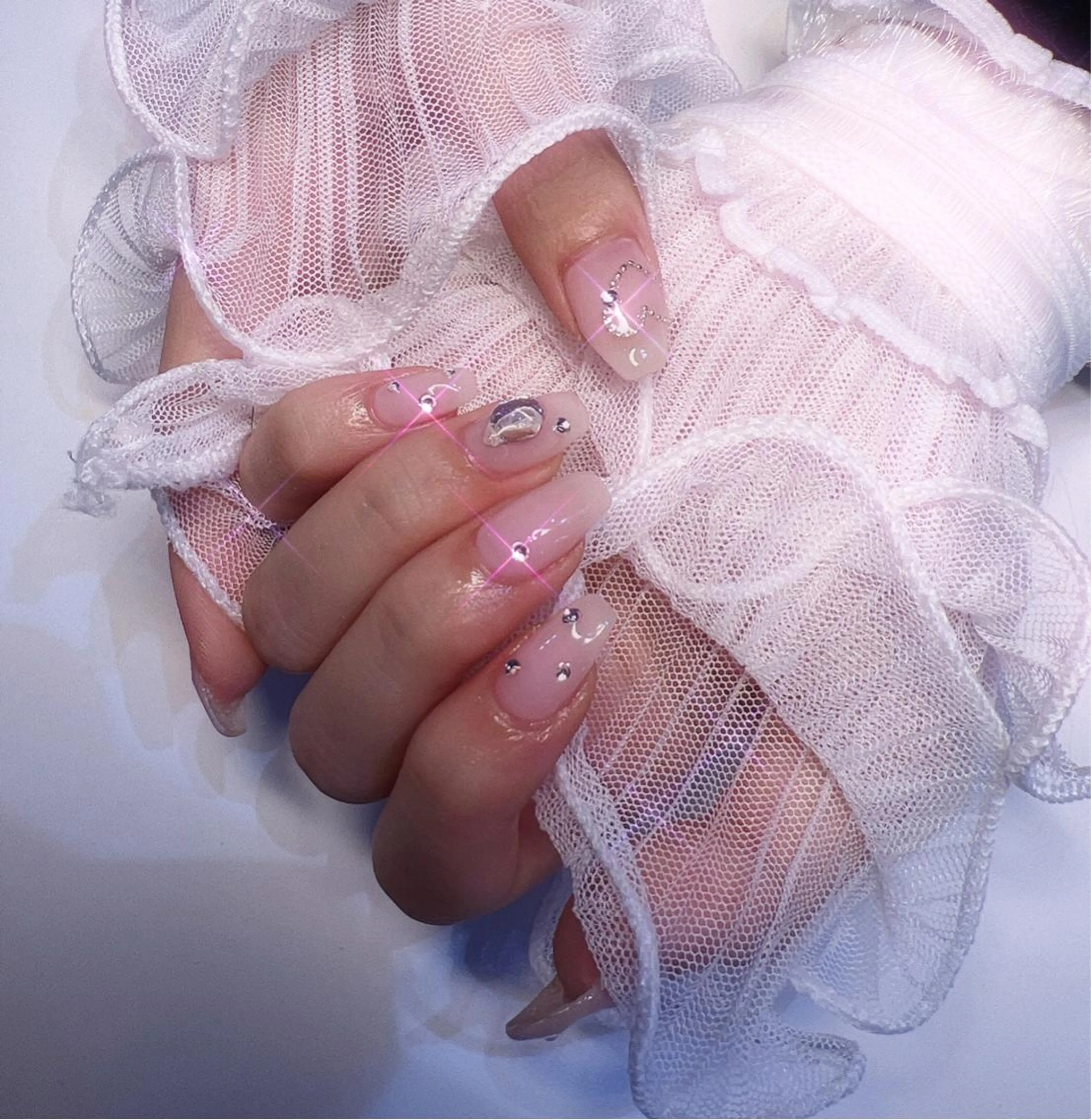 ネイル オーロラネイル ジェルネイル ハート 韓国ネイル マグネットネイル ちゅるんネイル🪄 耳ツボジュエリー🔗のネイルデザイン