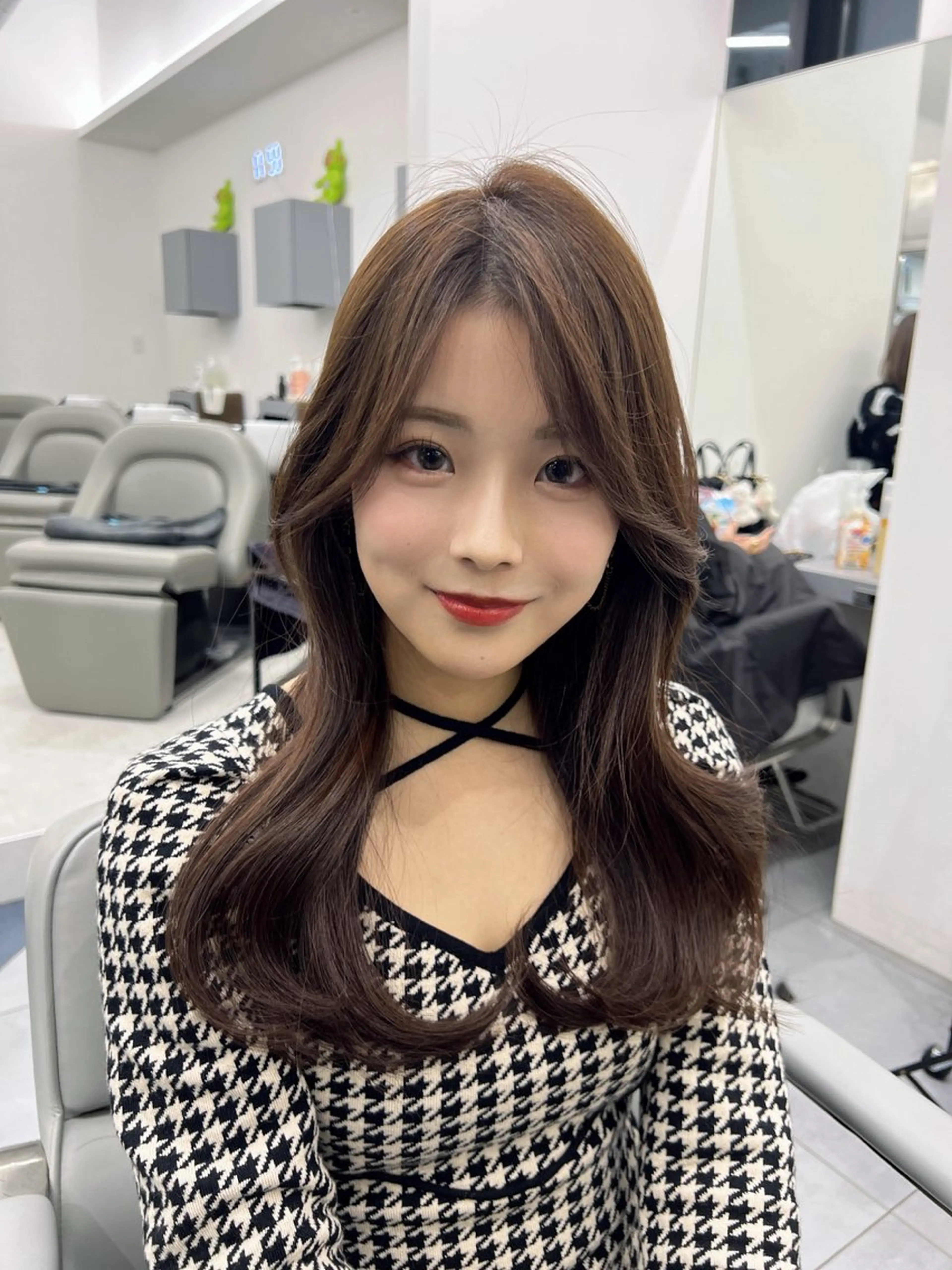 🧸人気Ｎｏ．2🧸ブリーチ無し ダブルケアカラー＋骨格診断カット＋選べるトリートメント 渋谷 顔周りカット カラーの写真