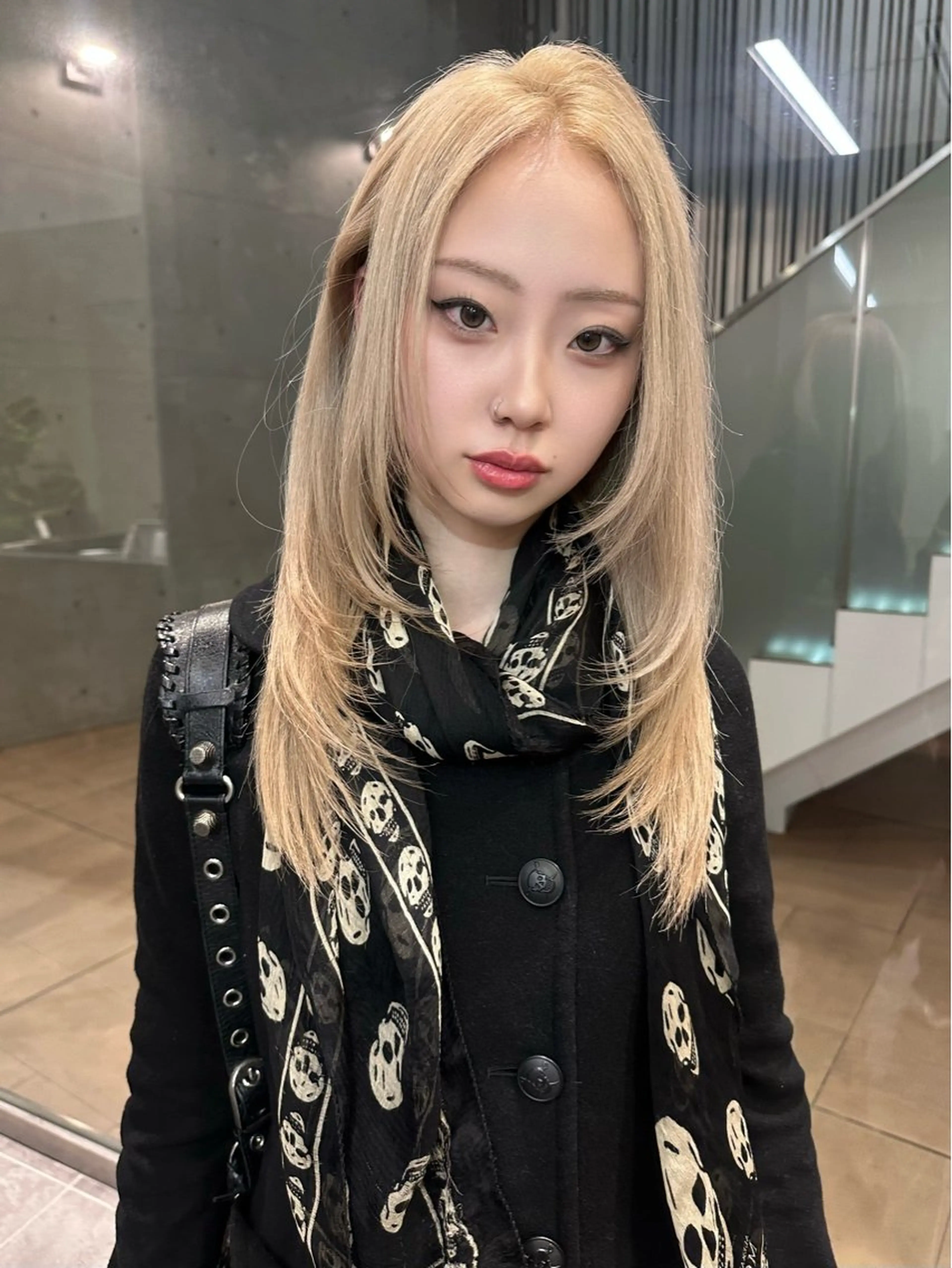 セミロング カラー ヘアカラー トリートメント RiA/レイヤーカッ ト/ハッシュカットのヘアスタイル