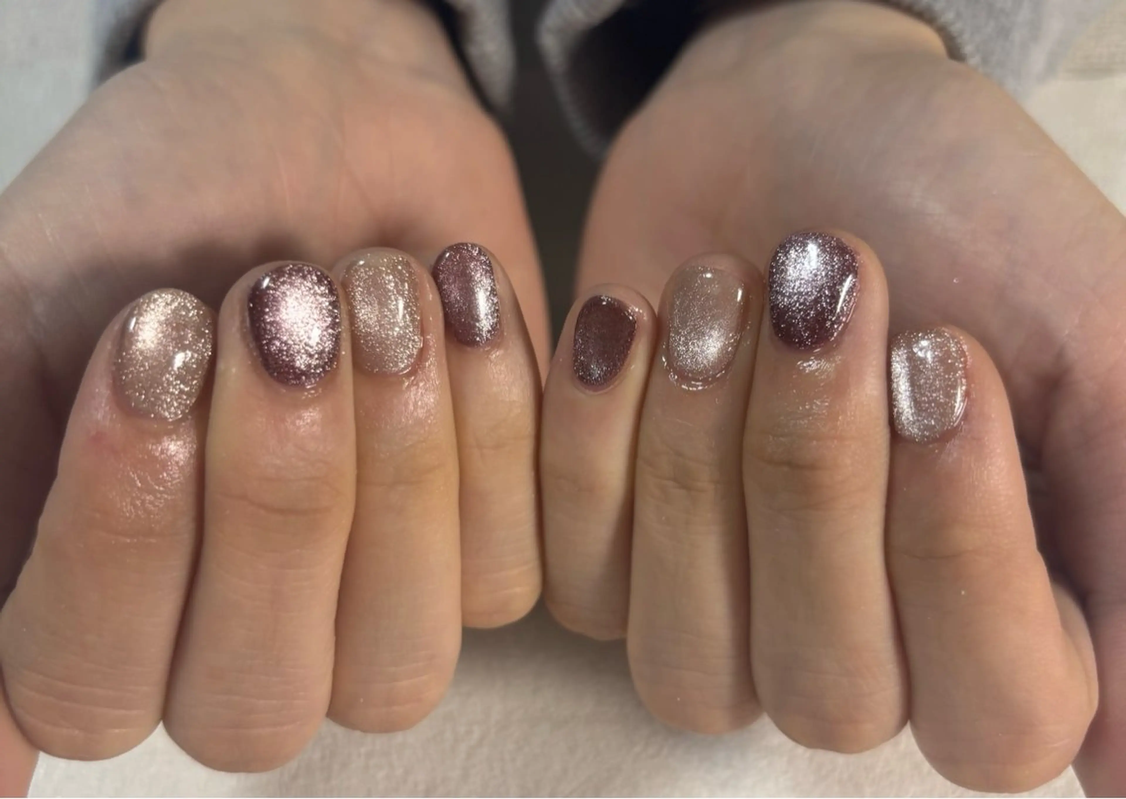 ネイル オーロラネイル ブルー フットネイル フレンチネイル ジェルネイル ハンドネイル kiki nail たまプラーザのネイルデザイン