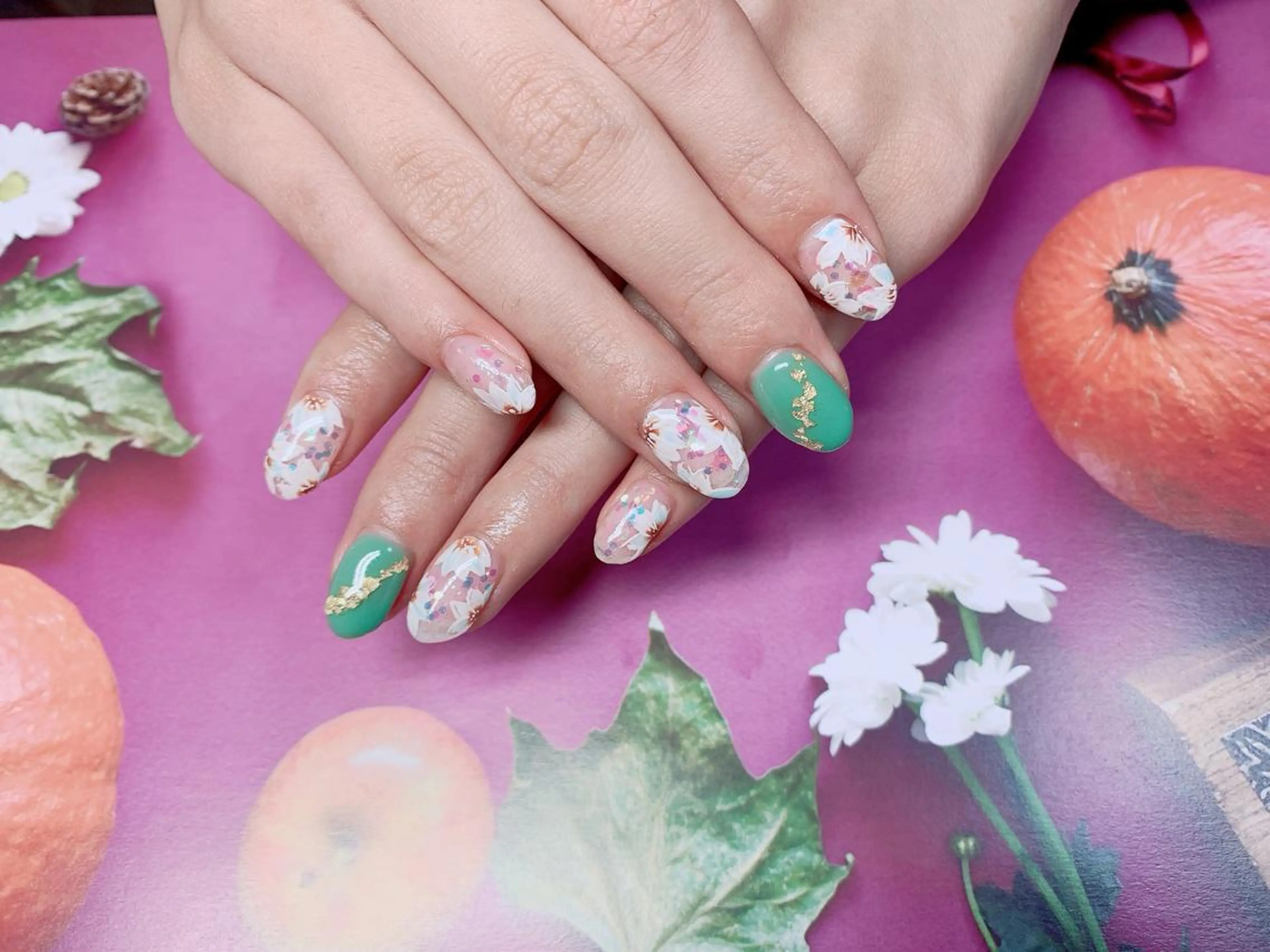 ネイル オーロラネイル グリーン キラキラネイル 痩身/脱毛/ネイル HARUKAのエステ・リラクイメージ