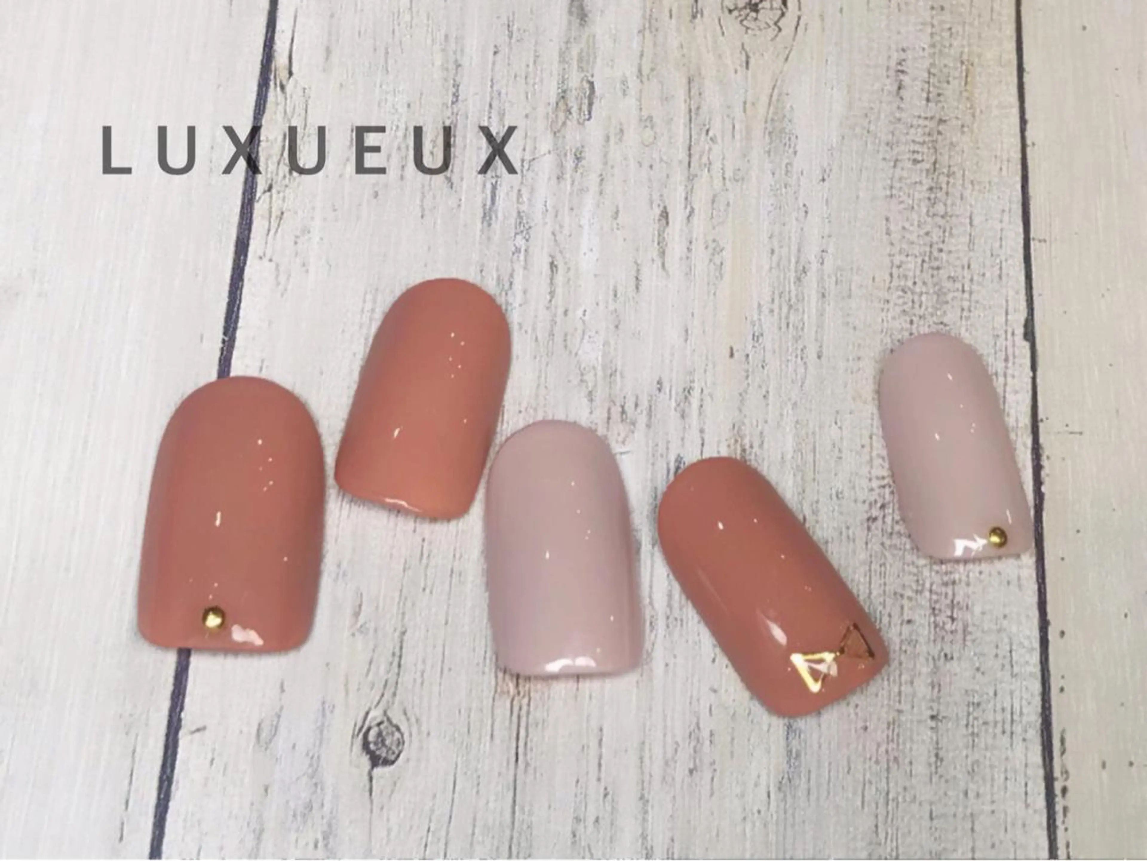ネイル LUXUEUX春日店 (ルクソー)のネイルデザイン