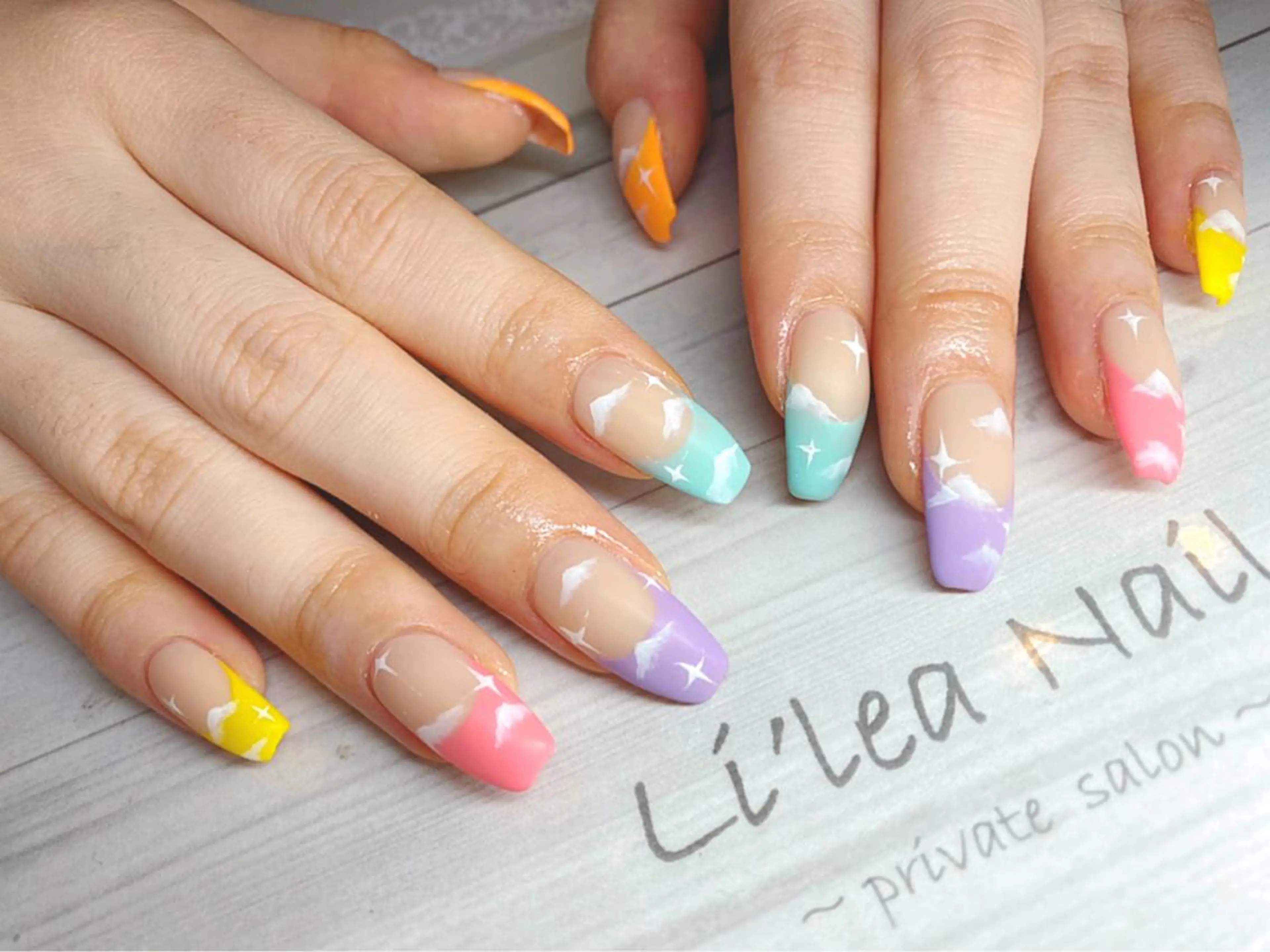 ネイル Li'leaNail AINAのネイルデザイン