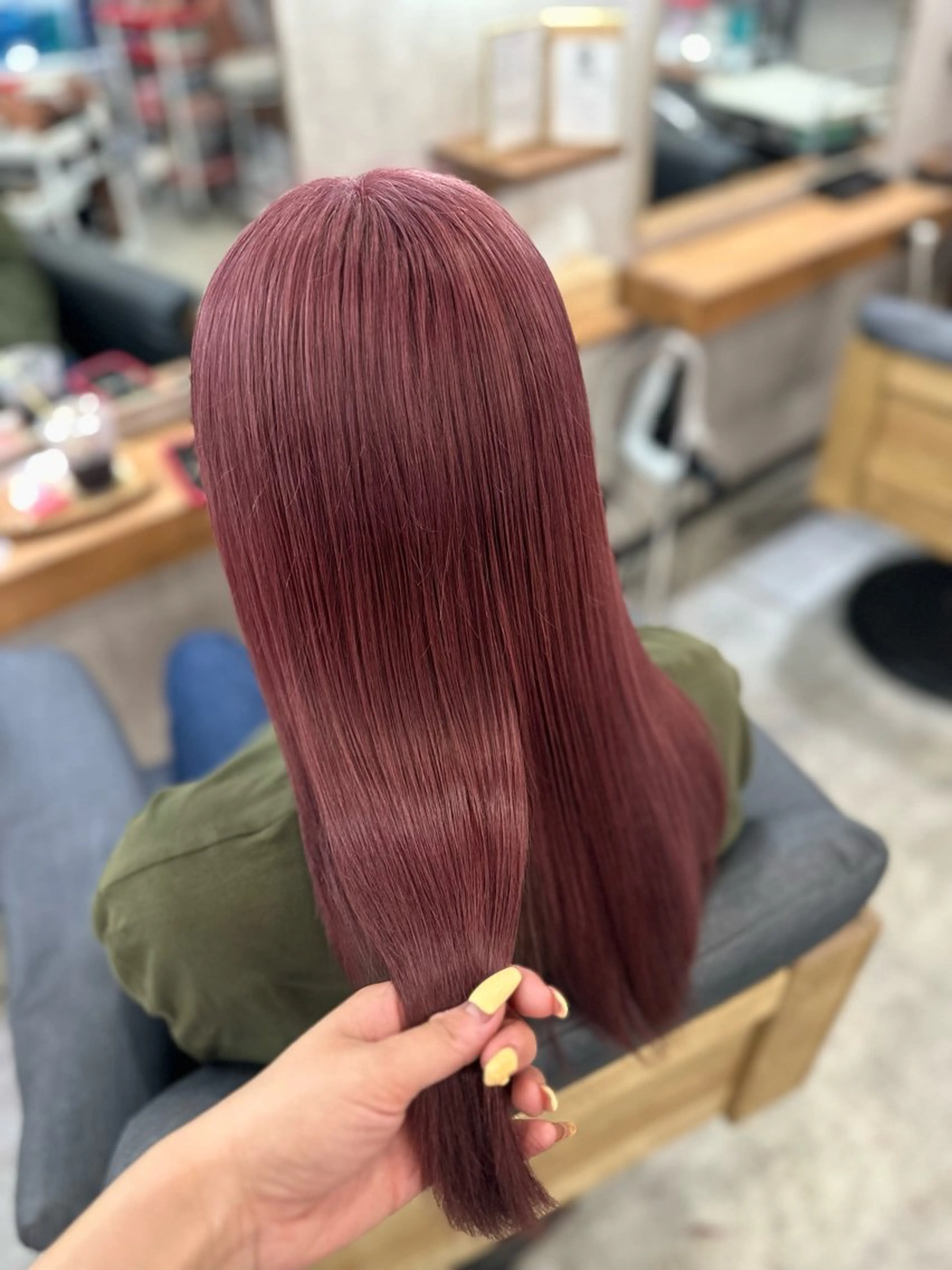 ミディアム ヘアカラー MOURI CHISATOのヘアスタイル