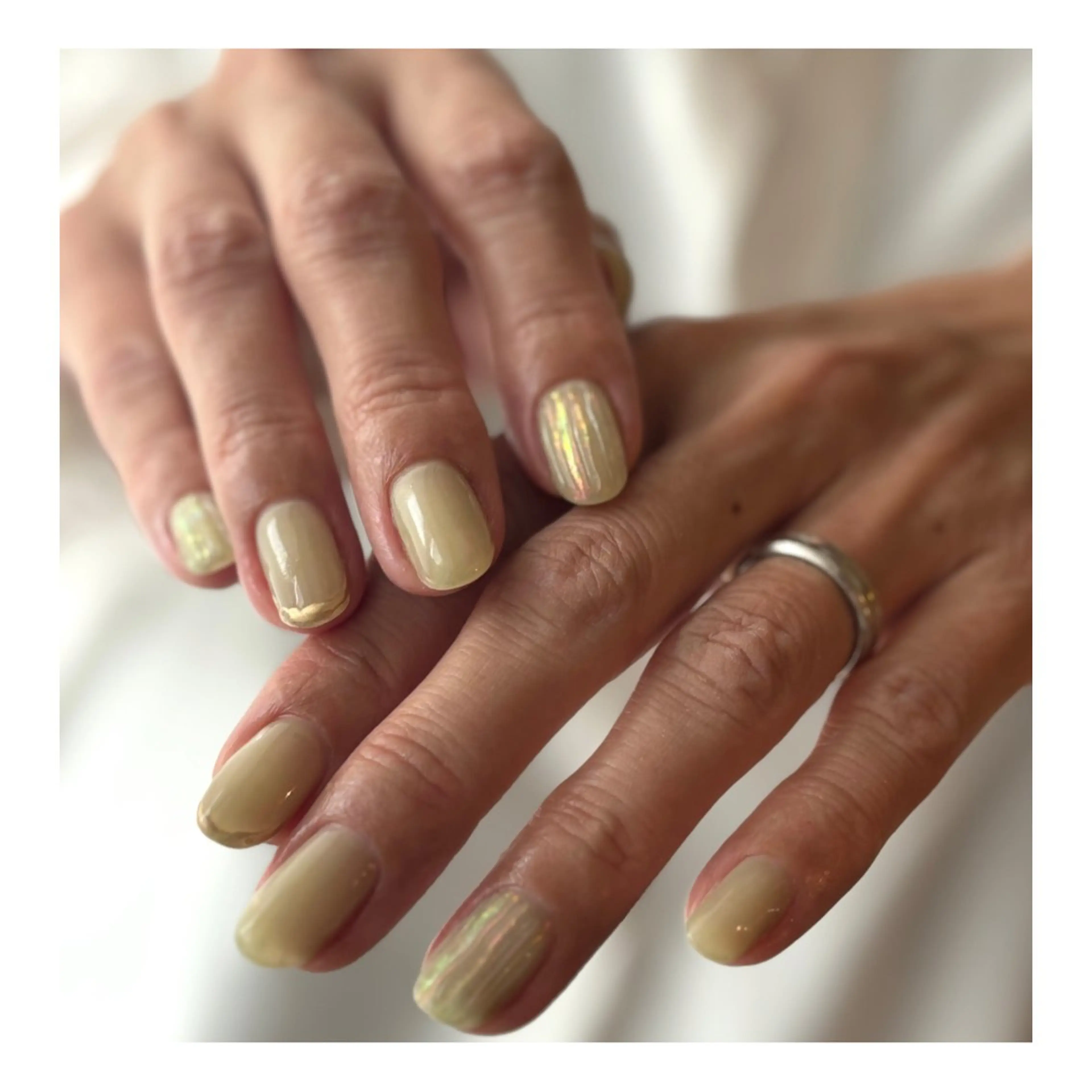 ネイル ピスタチオネイル ハンドネイル Elio所属・Elio 国泰寺のネイルデザイン