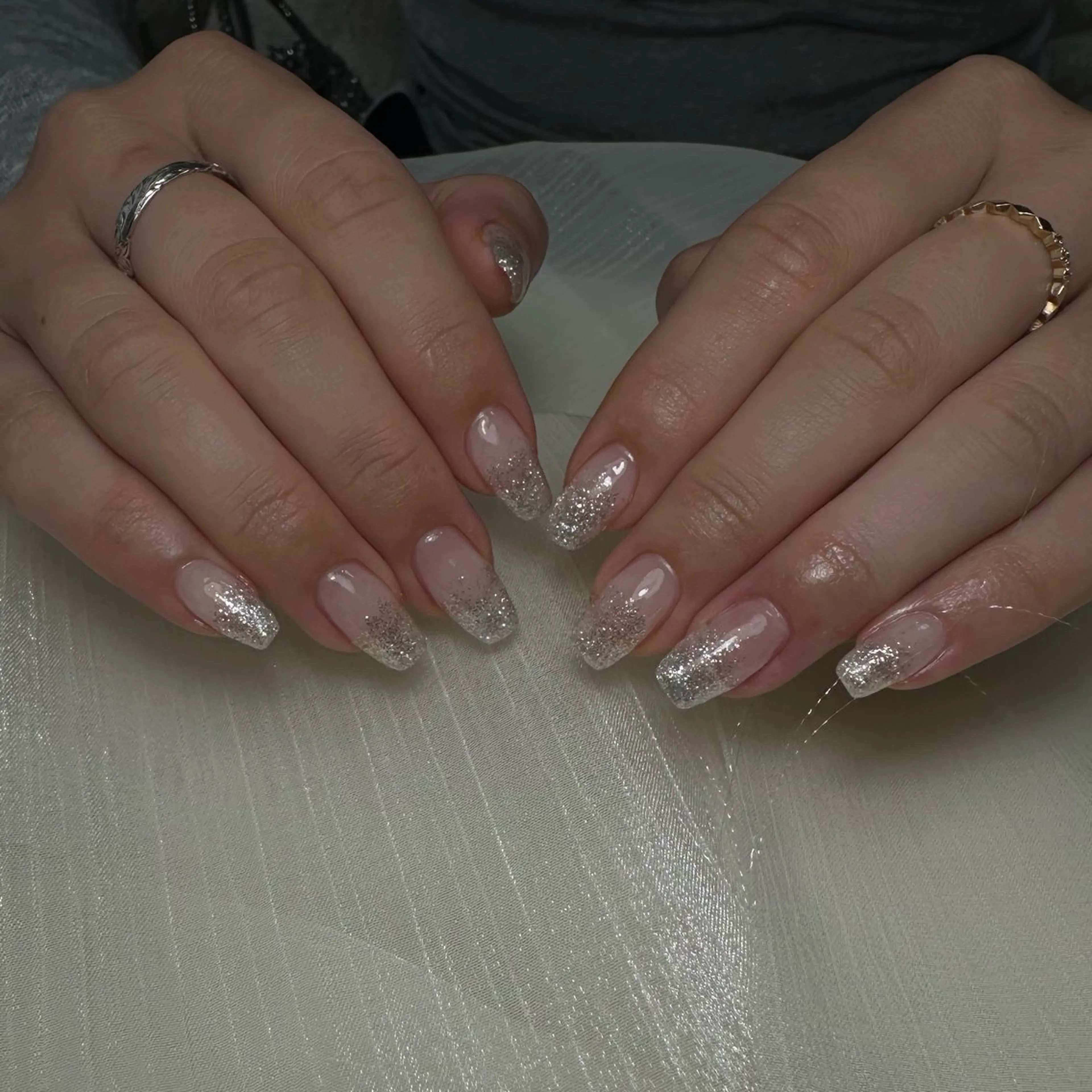 ネイル グラデーション ラメ(グリッター) ラメグラデーション ハンドネイル ハンドケア moii. ⌇manamiのネイルデザイン