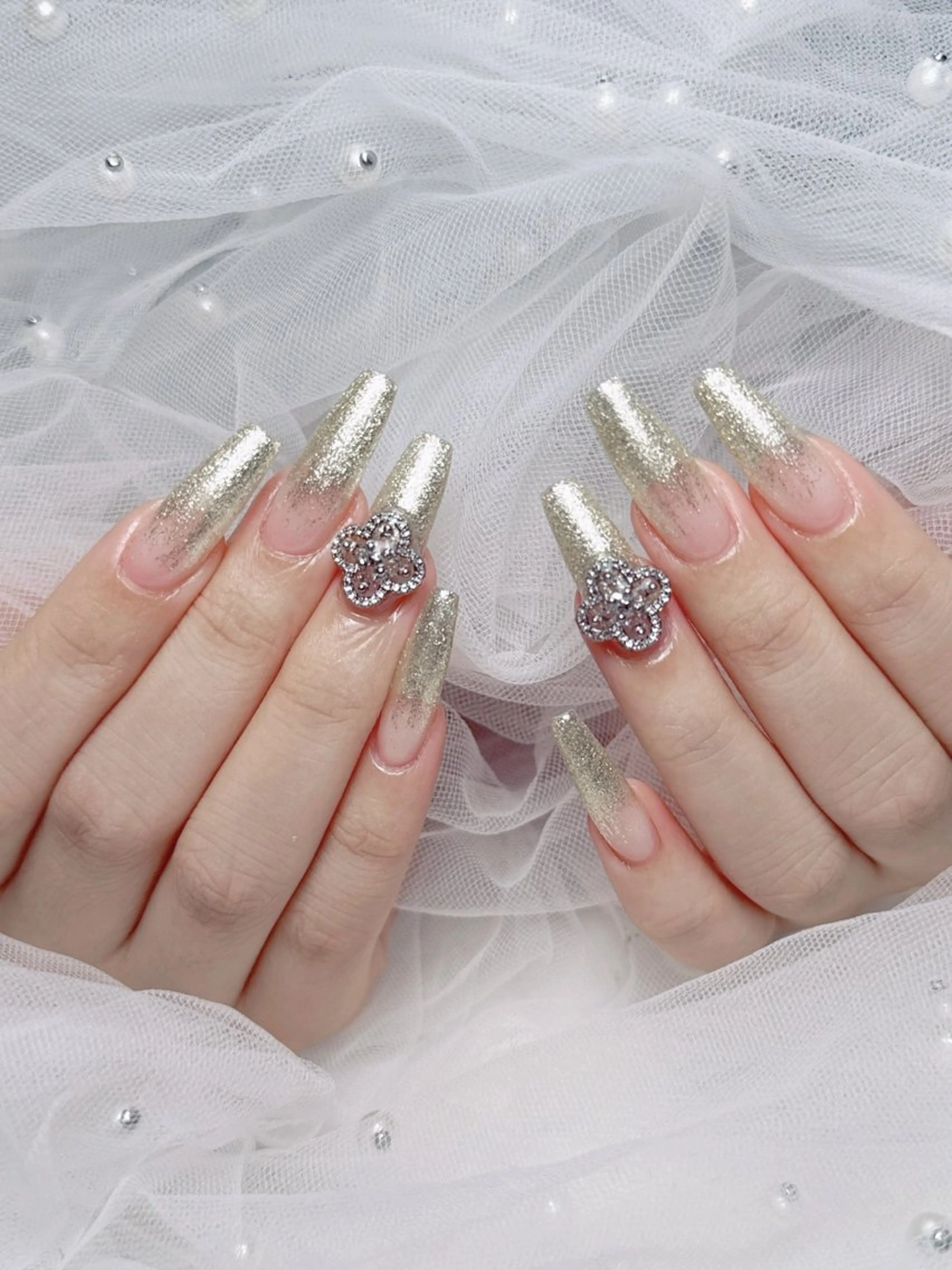 ネイル フレンチネイル ジェルネイル ハート 韓国ネイル マグネットネイル ハンドネイル ネイルサロン lotusのネイルデザイン