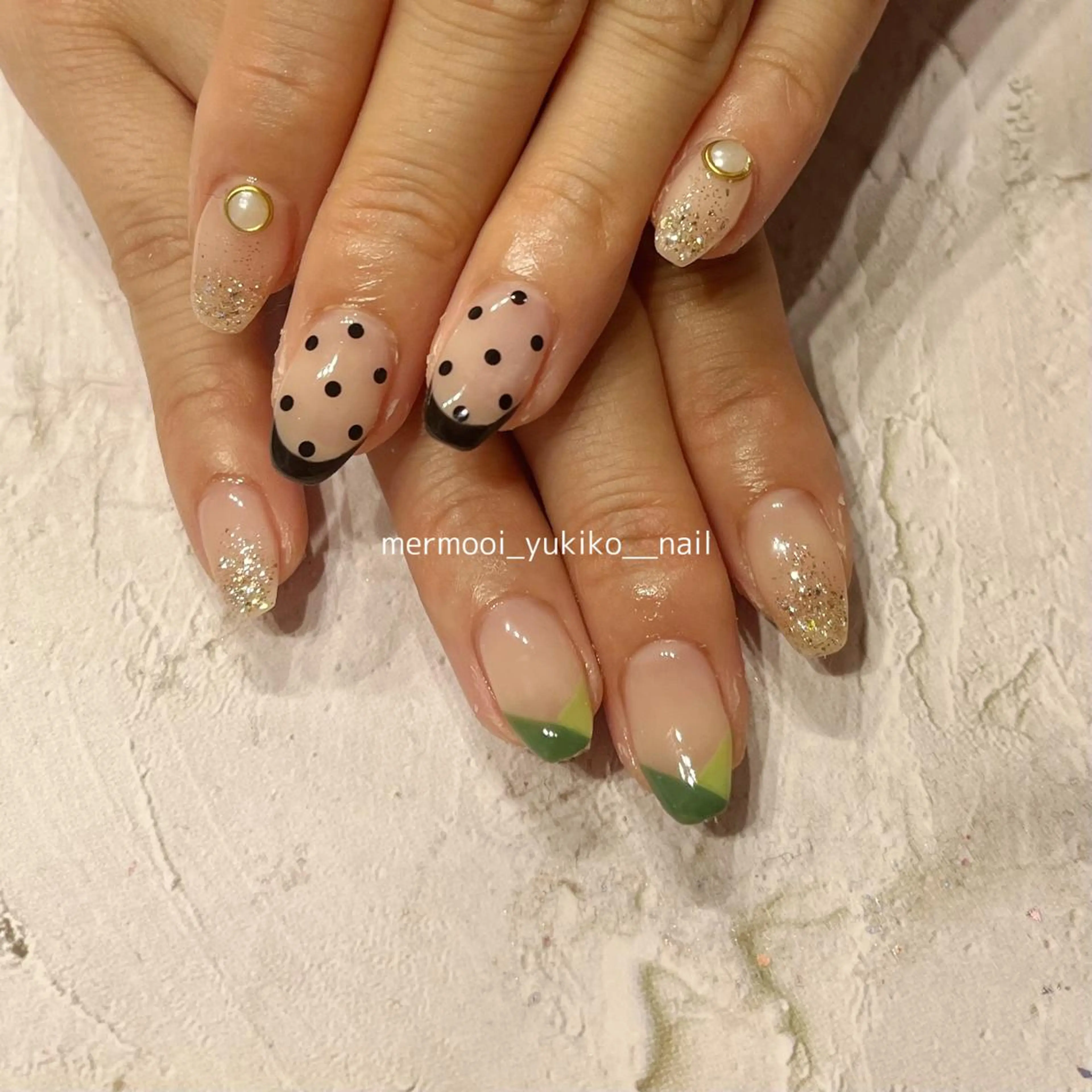 ネイル アートネイル クリアネイル ドット フレンチネイル グリーン ハンドネイル mermooi所属・melumooi nailのネイルデザイン