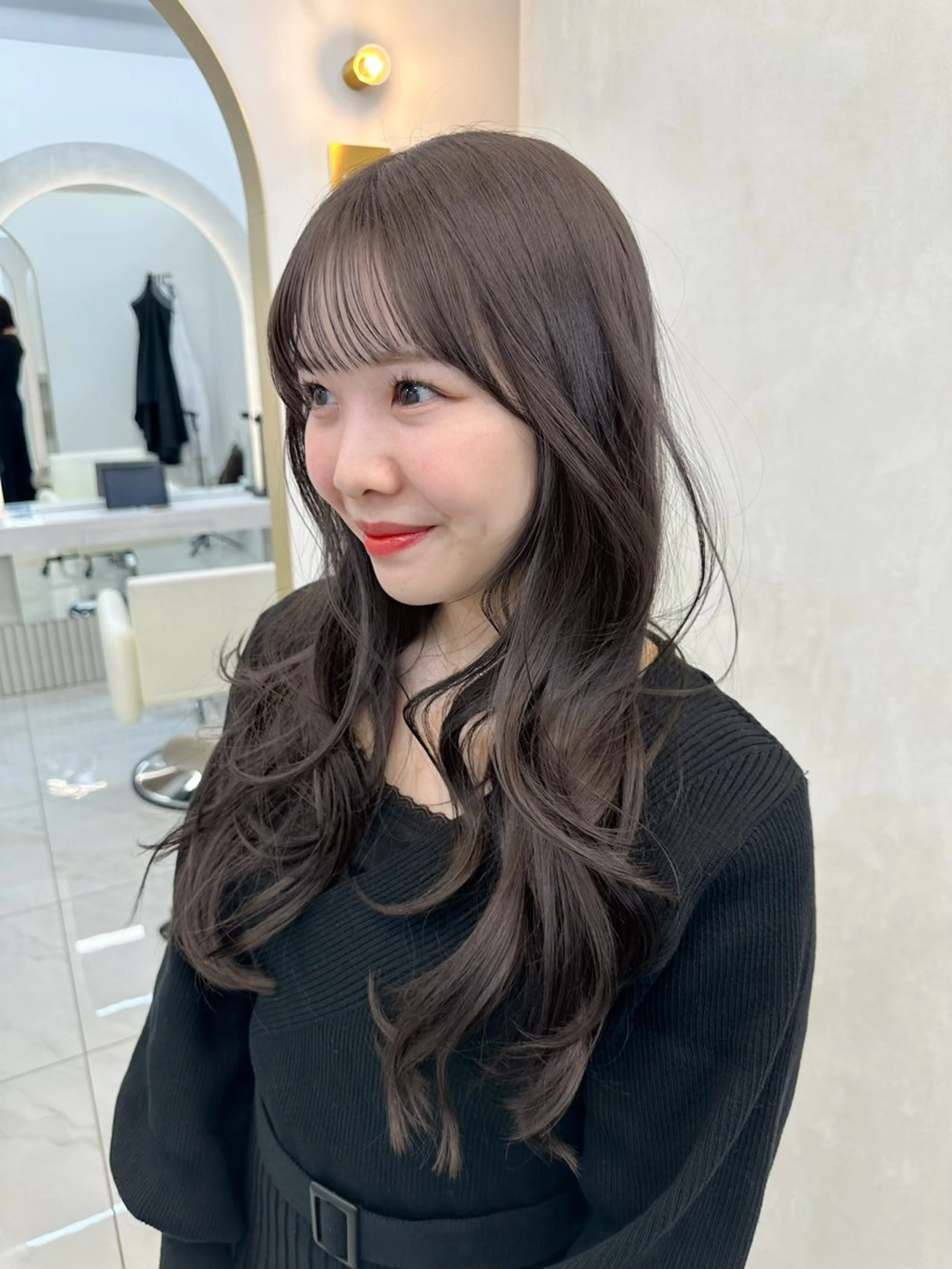 ロング カラー カット ヘアカラー トリートメント ヘアセット 韓国風レイヤーカラー ライムのヘアスタイル