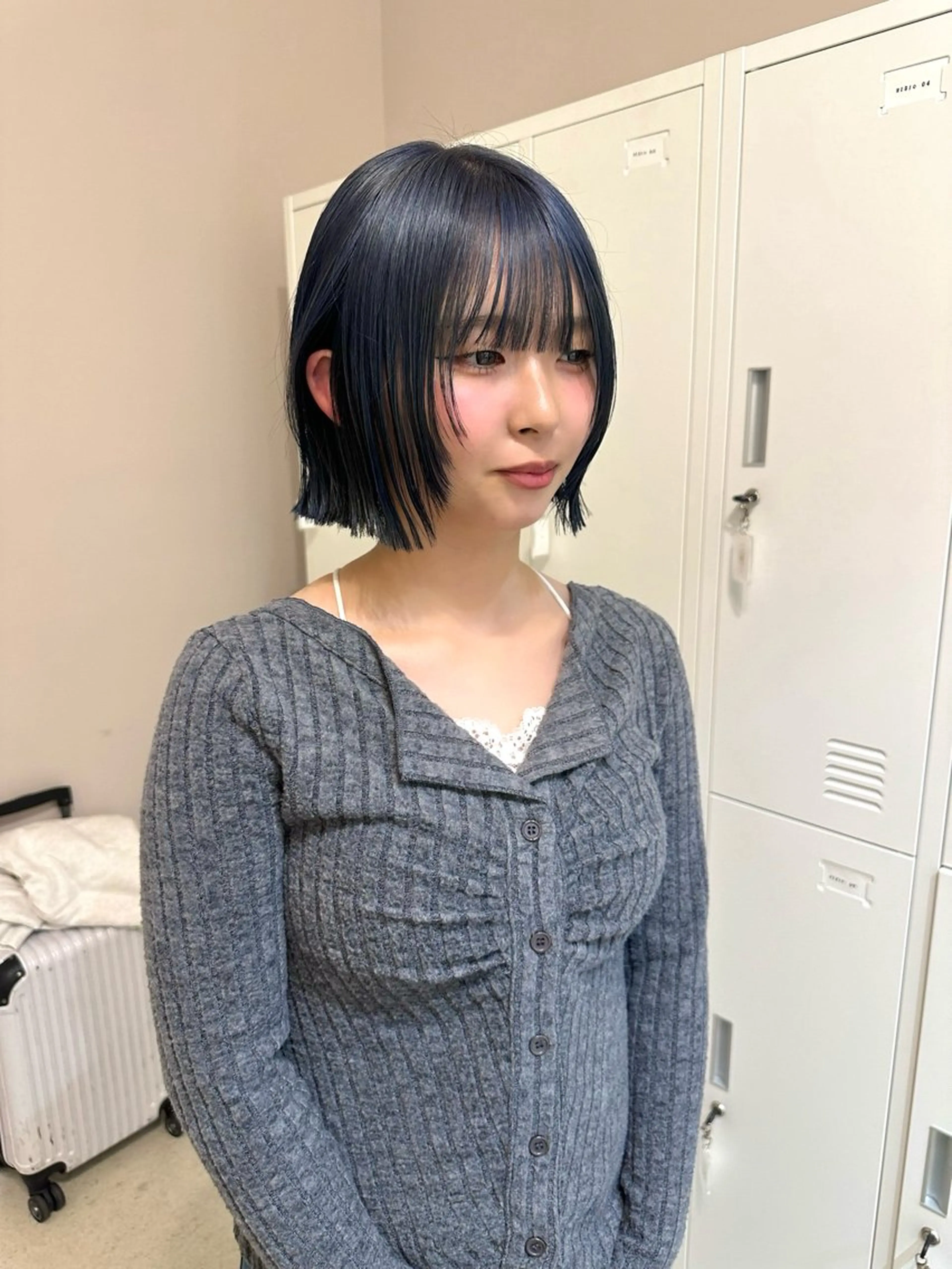 ショート Hug👩🏼‍🦱 ハイトーンボブのヘアスタイル