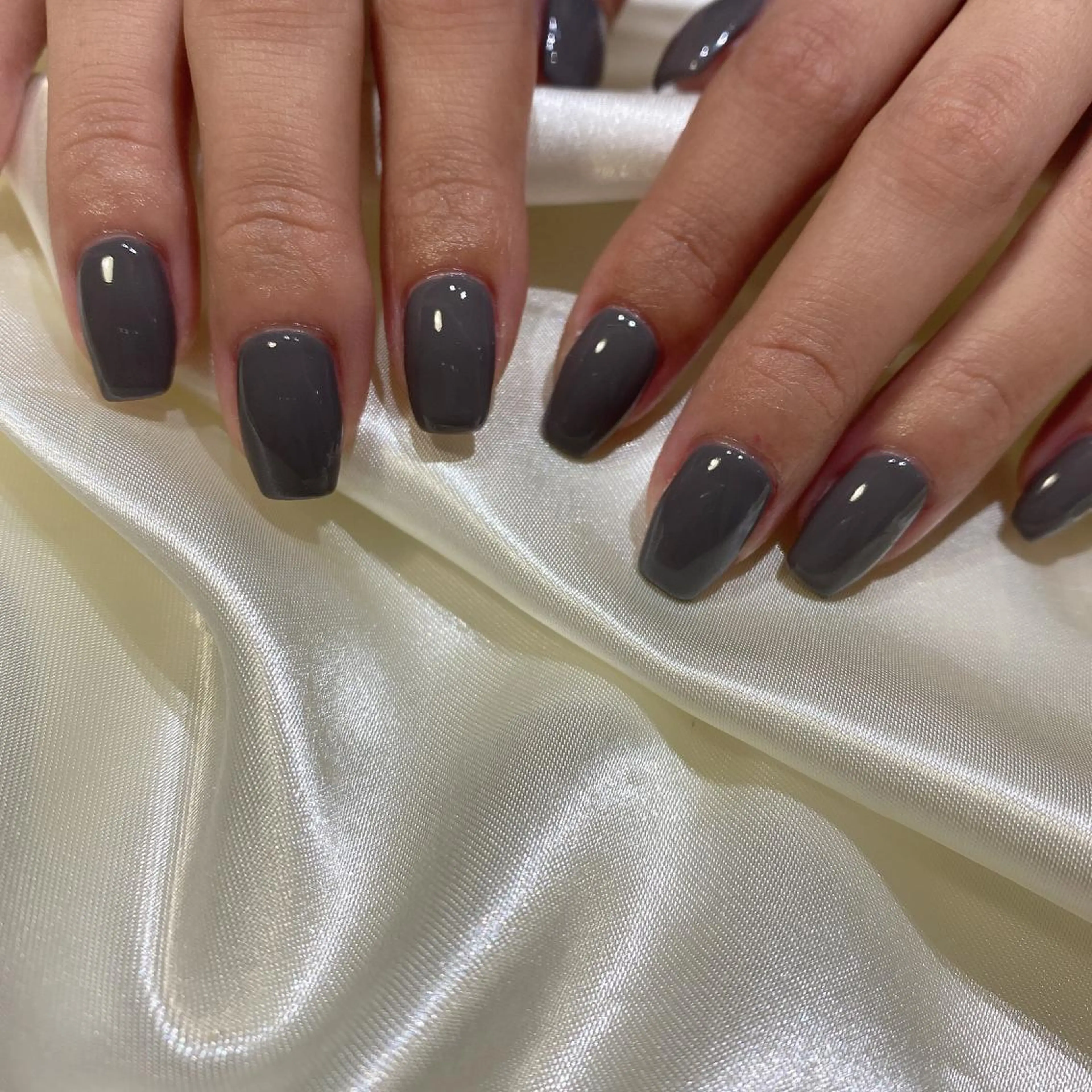 ネイル ハンドネイル 西岡 杏のネイルデザイン