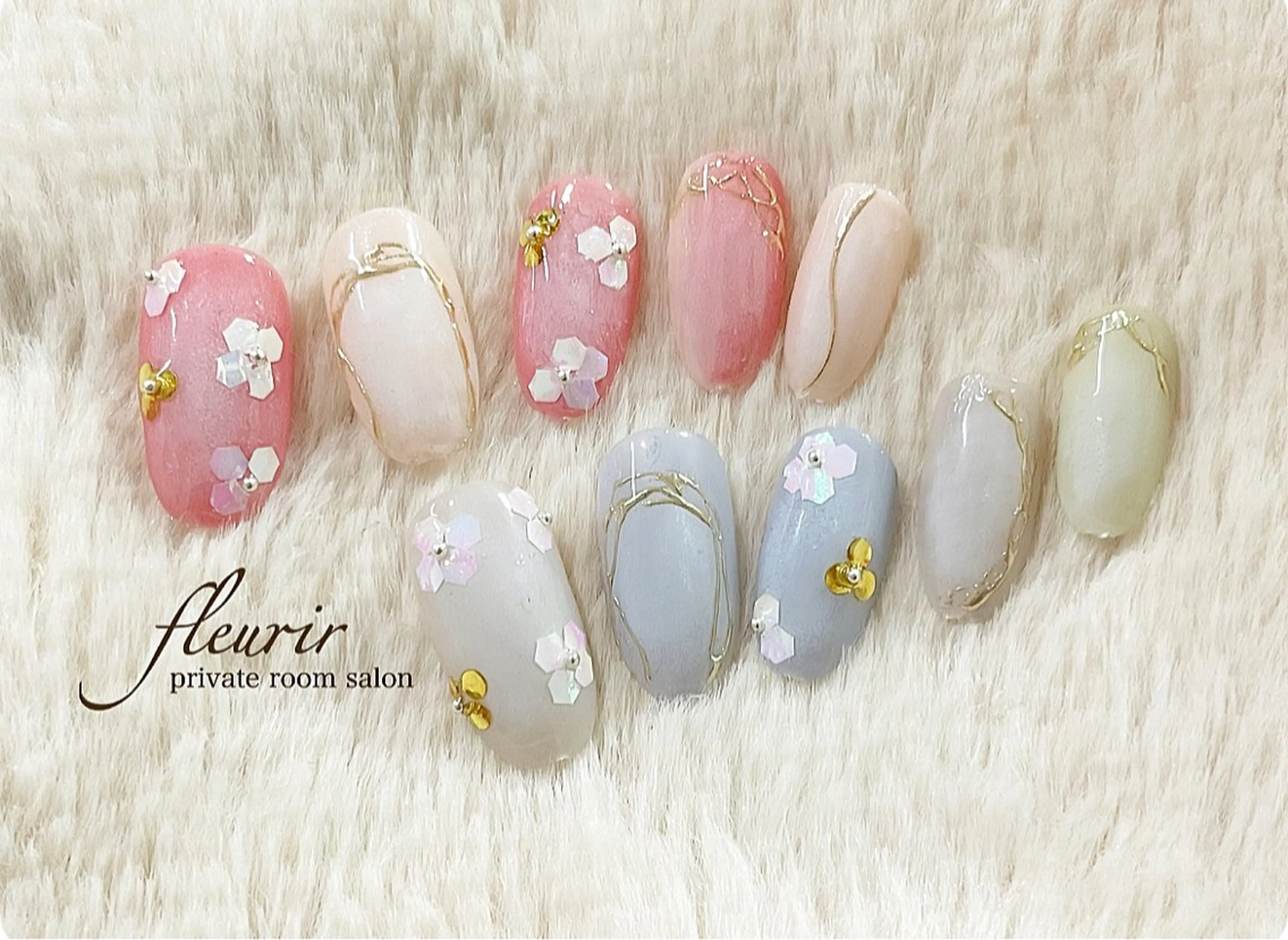 ネイル アートネイル オーロラネイル チークネイル ゴールド ホログラムネイル フルリール 【プライベートサロンのネイルデザイン