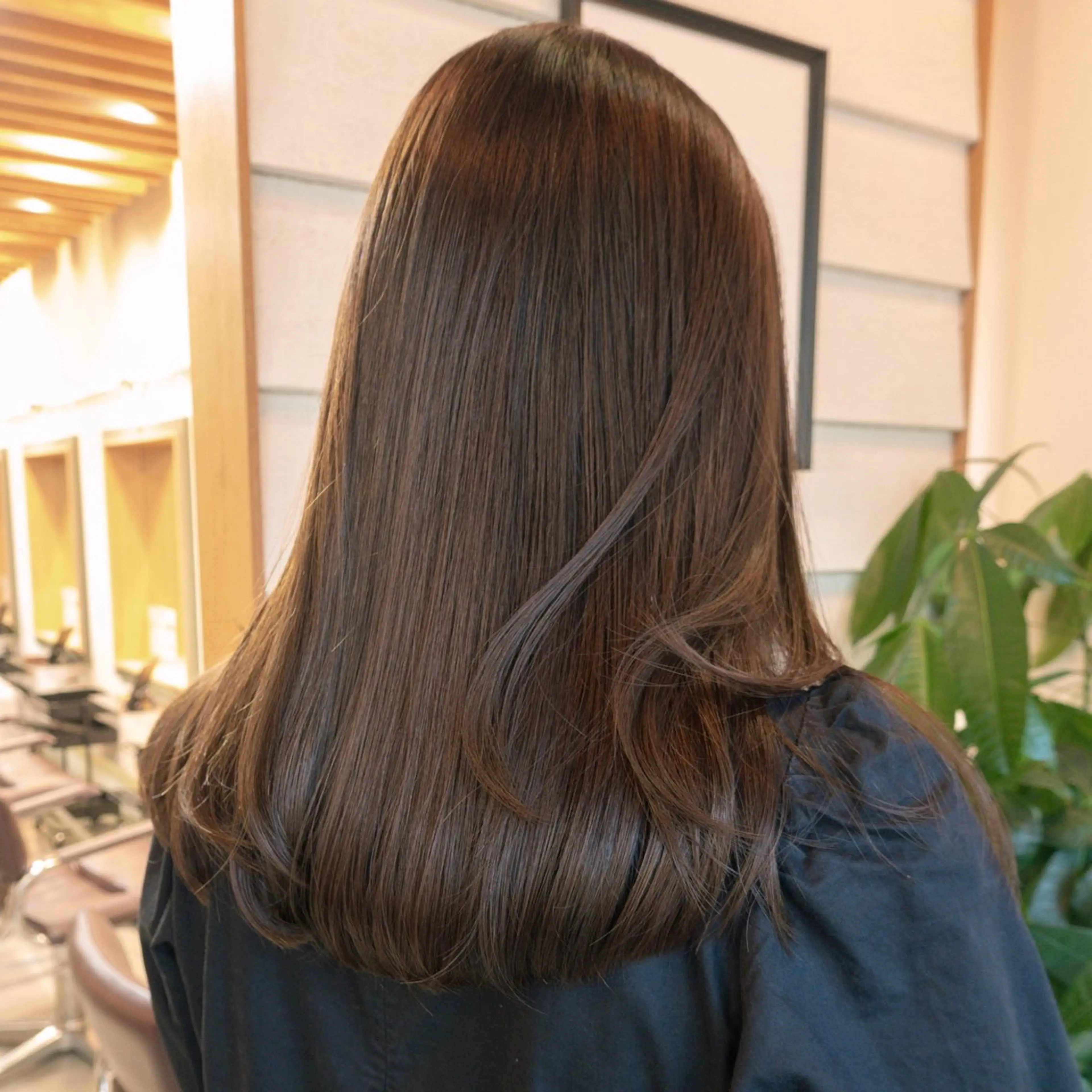 セミロング カラー カット ヘアカラー 韓国レイヤー　船橋 徒歩5分/小川友美のヘアスタイル