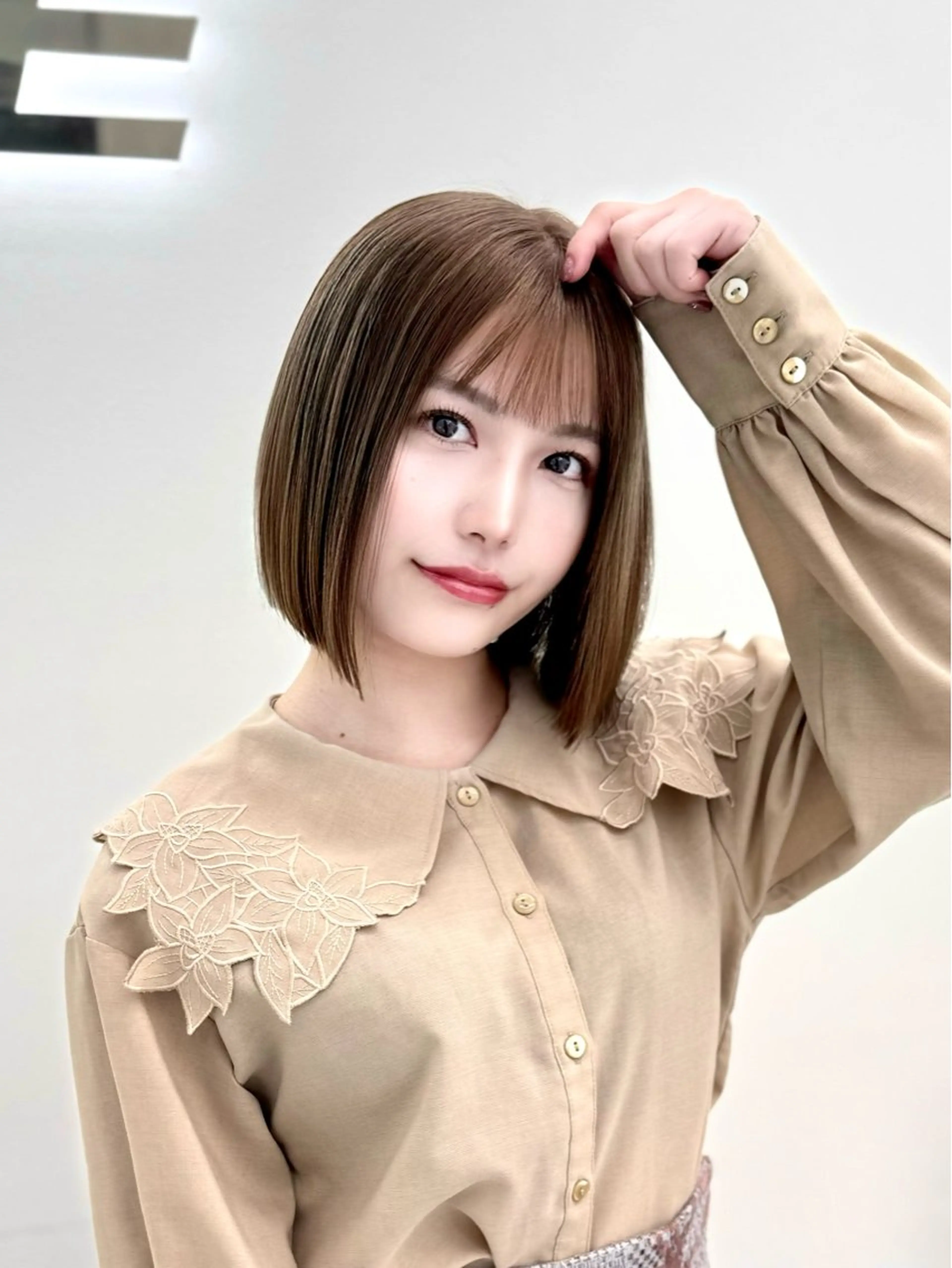 ショート カラー ヘアアレンジ カット ヘアカラー トリートメント ヘッドスパ ヘアセット 縮毛矯正🤍 盛れるボブ/ひかりのヘアスタイル