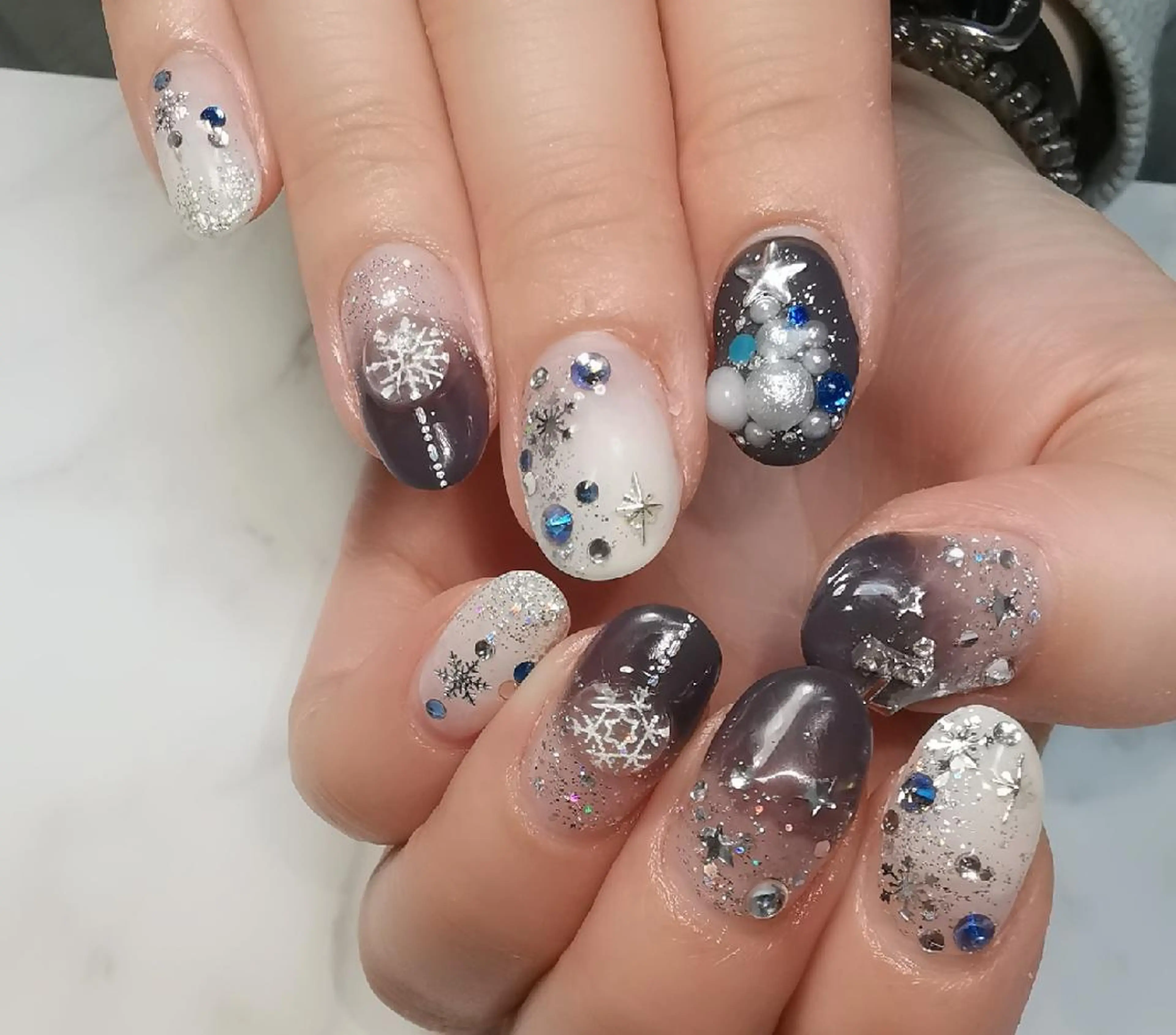 ネイル 冬ネイル クリスマス ハンドネイル reve あやののネイルデザイン