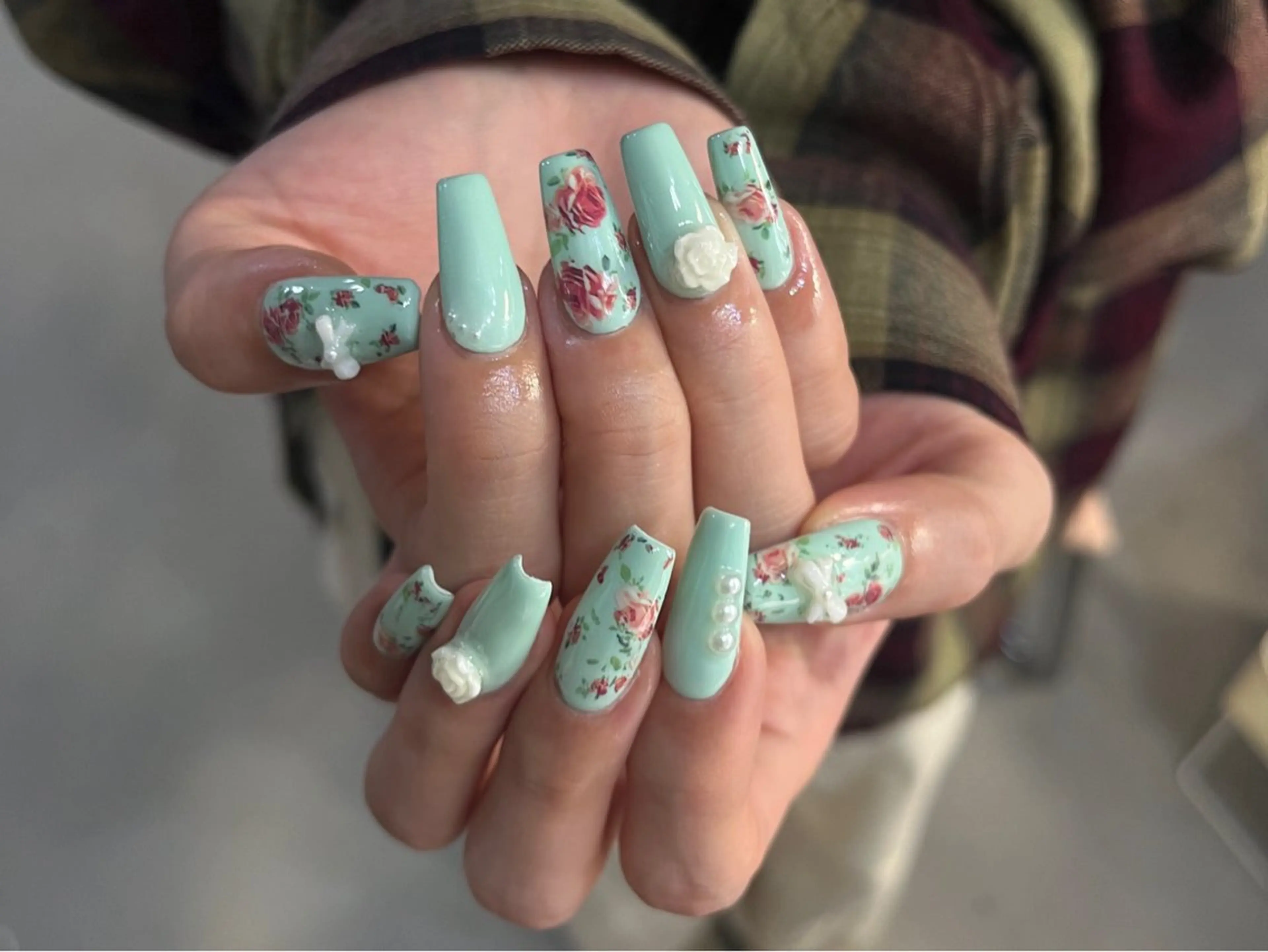 ネイル ハンドネイル アユリ リリのネイルデザイン