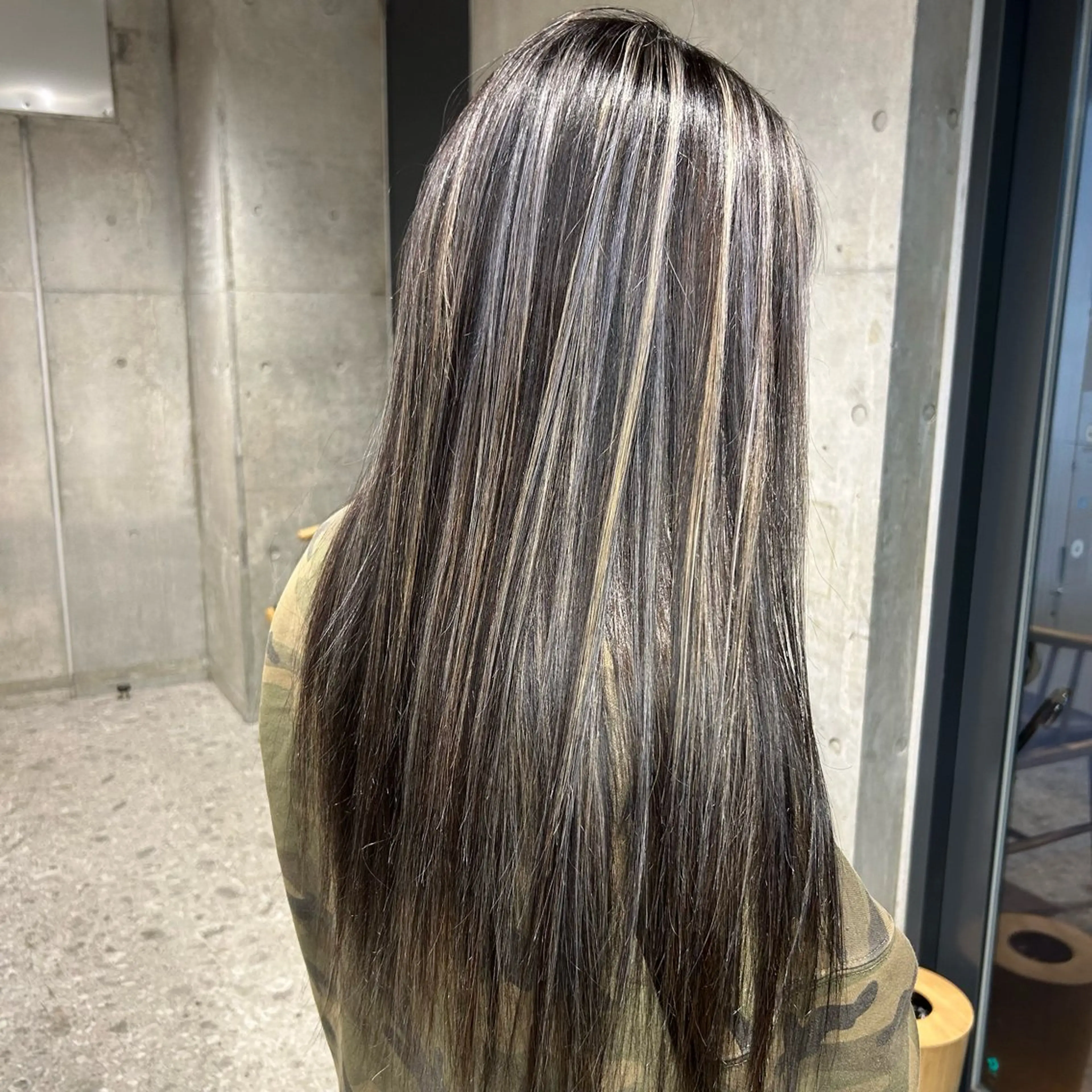 ロング カラー ハイライトカラー ハイライト ヘアカラー 🍎ブリーチカラー 🍎KUREA🍎のヘアスタイル