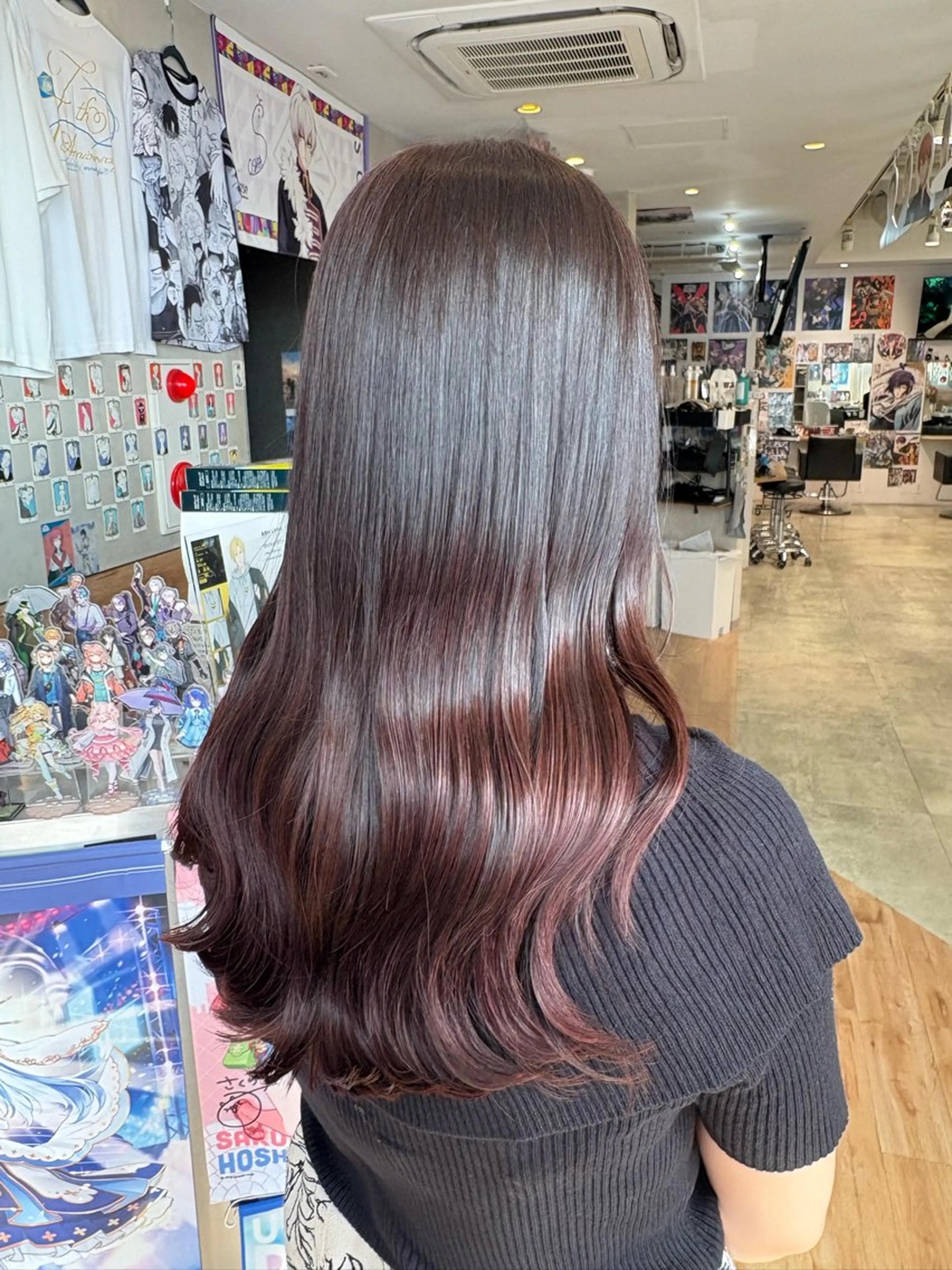 ロング カラー ブリーチ ボルドーカラー ブラウンカラー 透明感カラー ラベンダーカラー ヘアカラー 推しカラー/ ミクのヘアスタイル