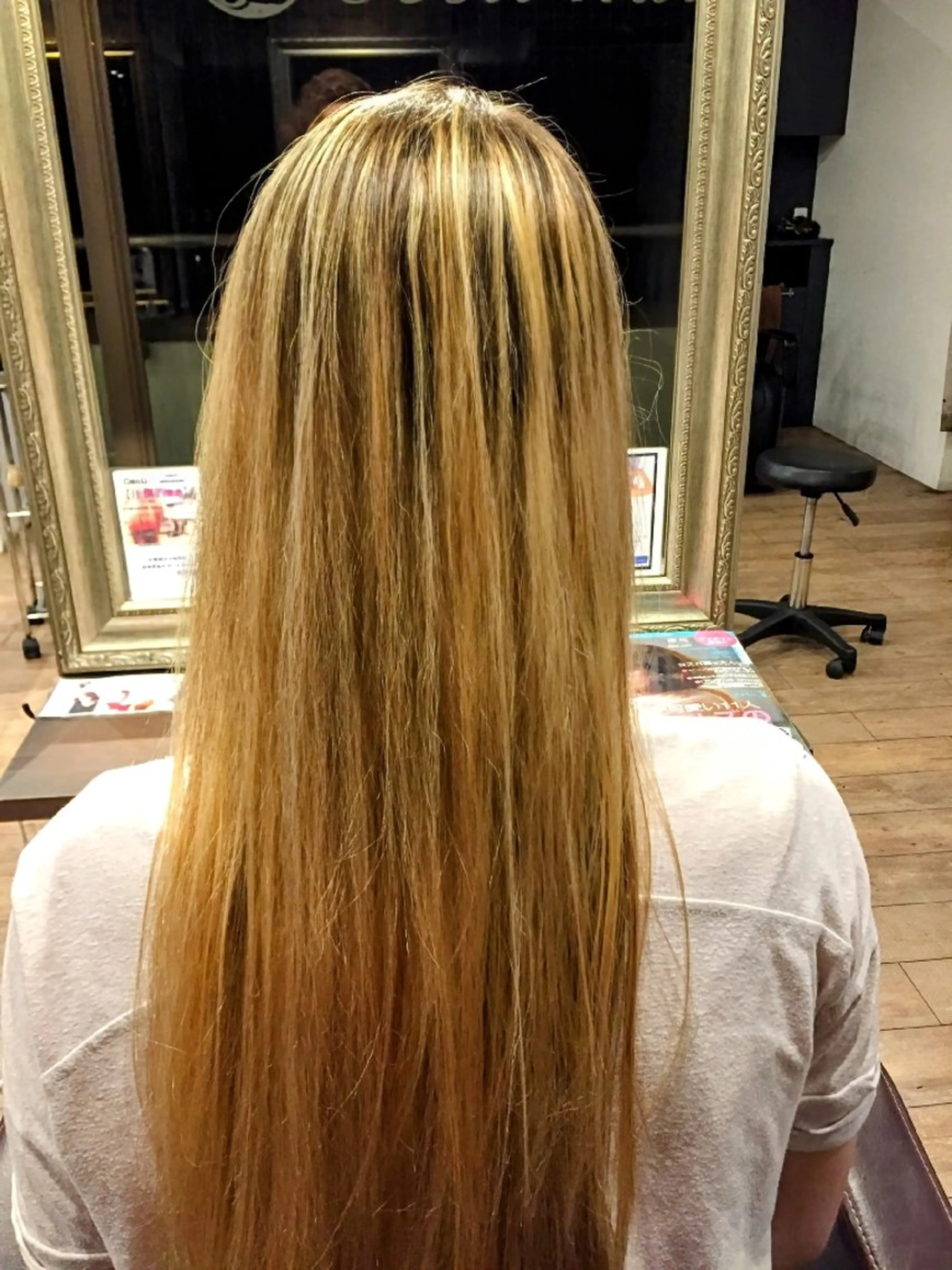 ロング カラー ハイライトカラー ハイライト [RiLo] 松村のヘアスタイル