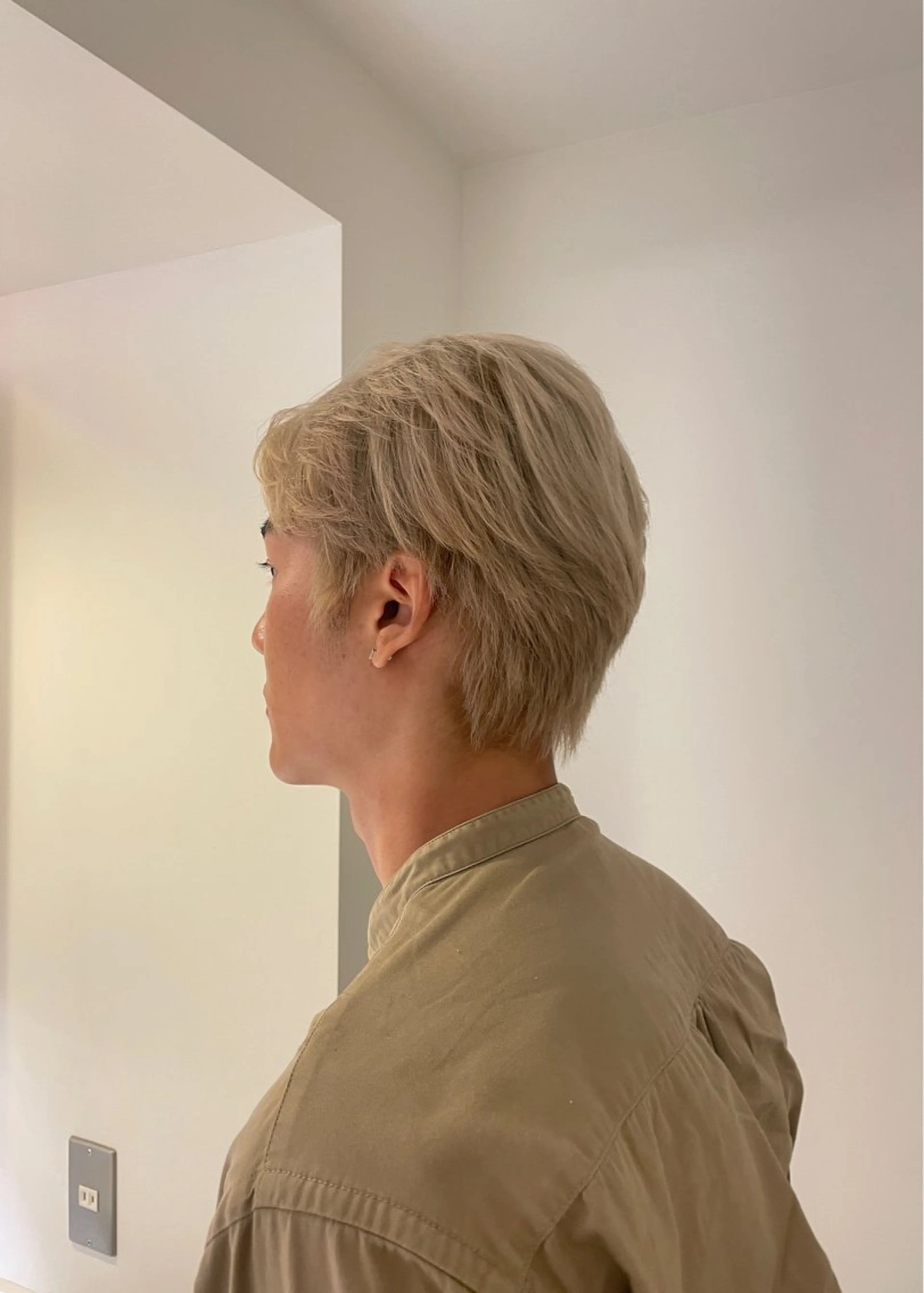 メンズ メンズブリーチ メンズハイトーン ヘアカラー 🎨透明感カラー/ ハイライト/近藤怜那のヘアスタイル