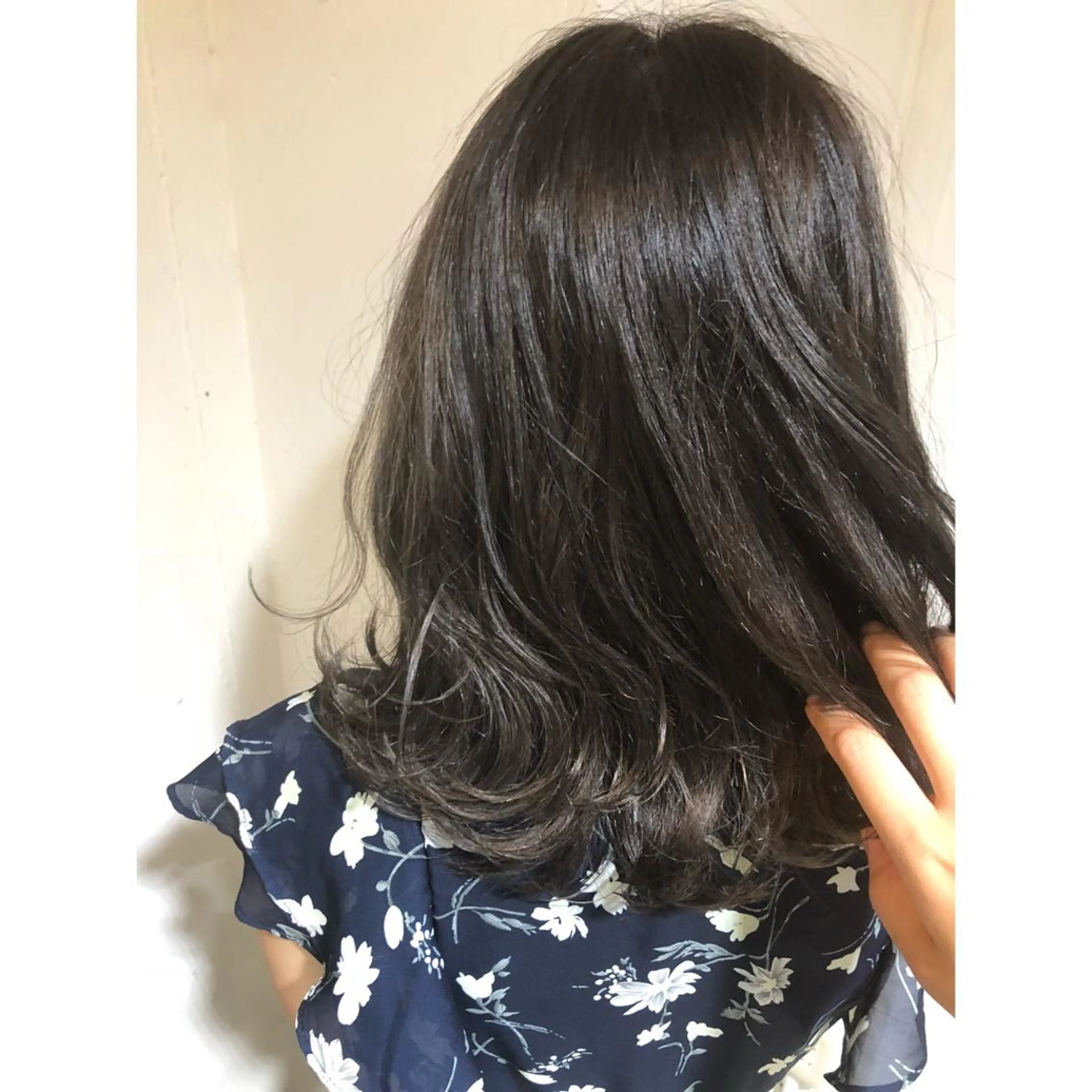 ミディアム カラー ヘアアレンジ 透明感カラー🤎 ゆりのヘアスタイル