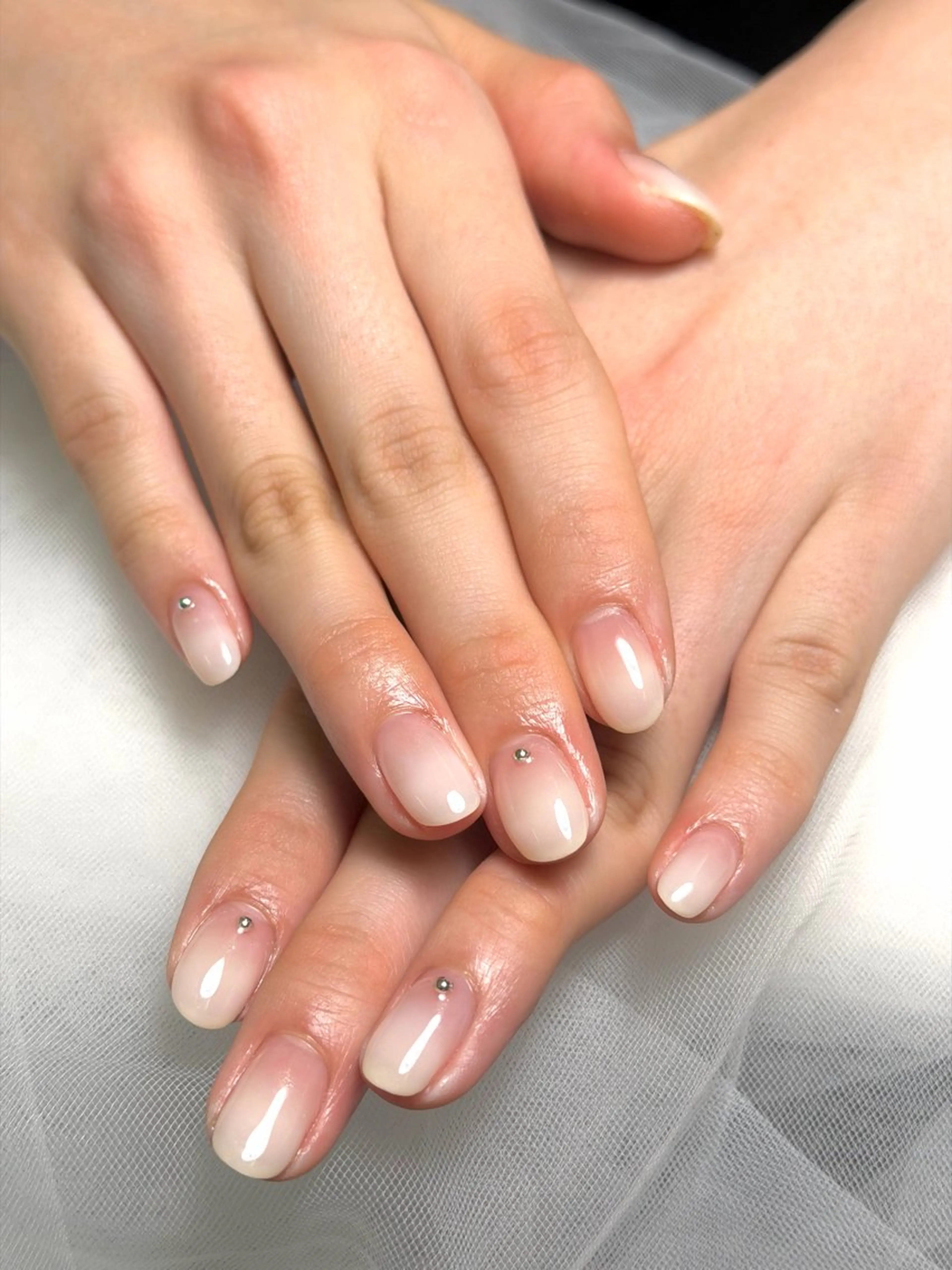 ネイル ハンドネイル 池袋Uni nail 上品シンプルデザインのネイルデザイン