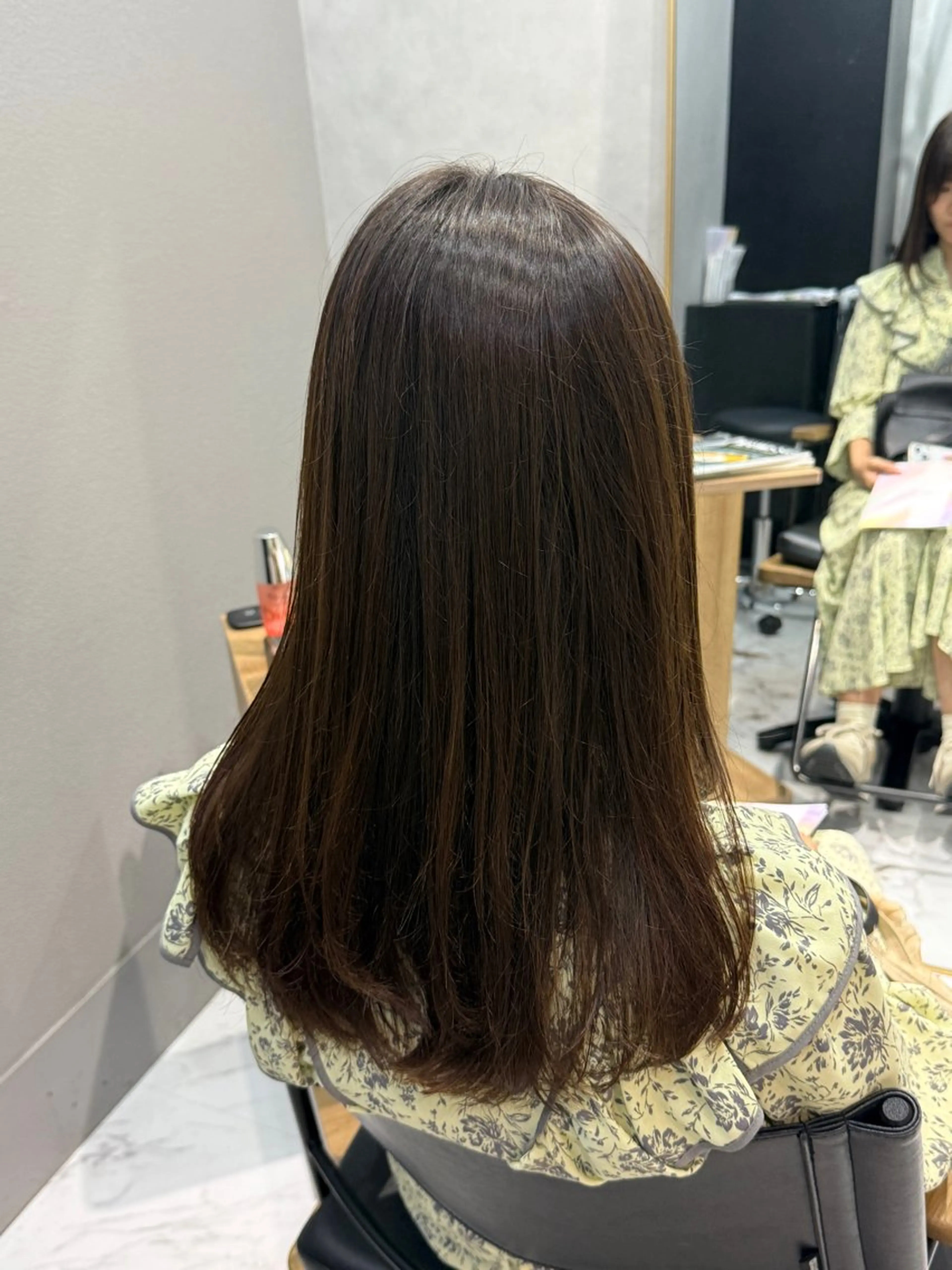 セミロング カラー ヘアカラー 透明感カラー/パーマ 🌀アオノのヘアスタイル