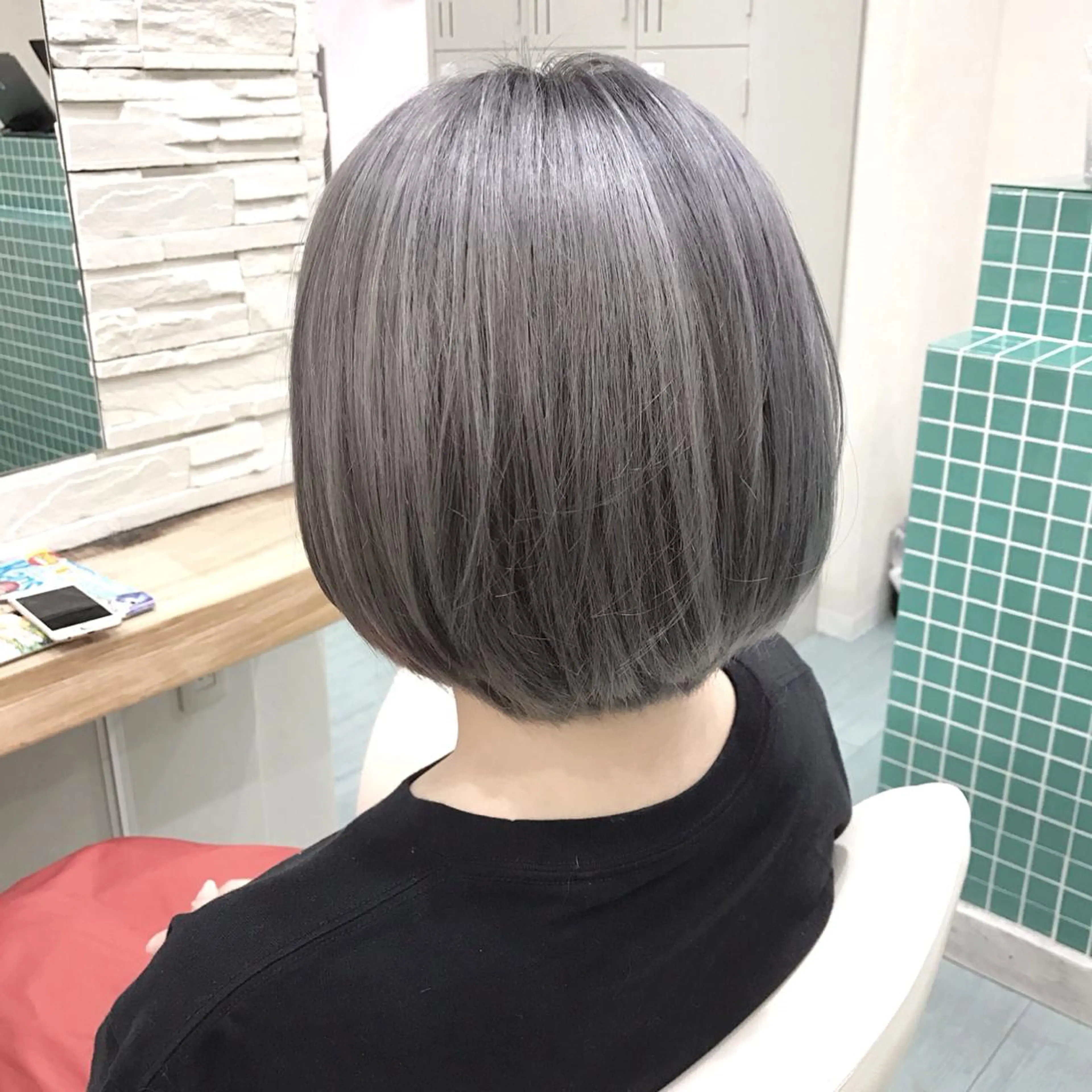 カラー ブリーチ シルバー ヘアカラー 中川 仁のヘアスタイル