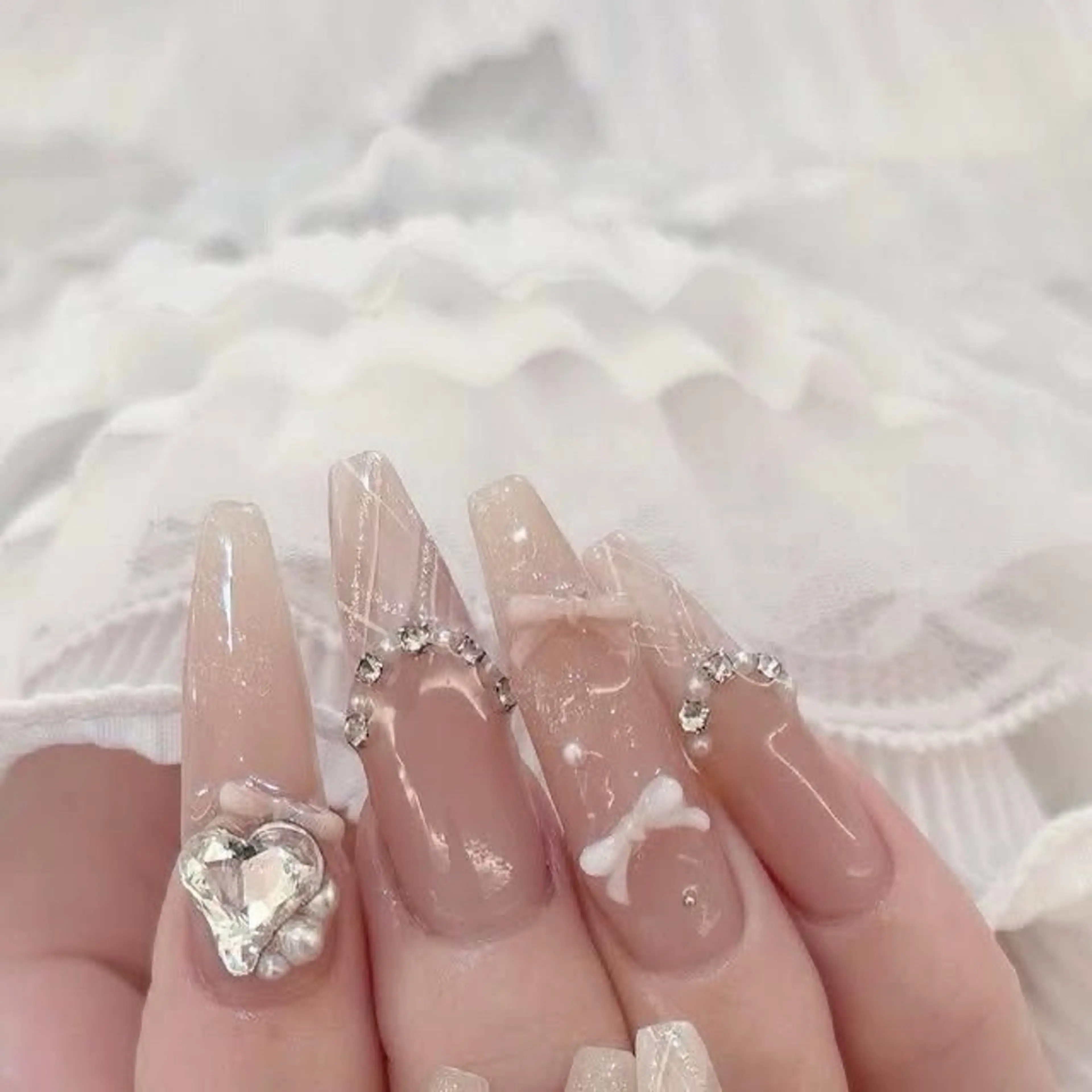 ネイル 韓国ネイル ニュアンスネイル シンプルネイル 春ネイル ワンホンネイル Nihonthy Nail 新宿所属・Nihonthy Nail 新宿のネイルデザイン