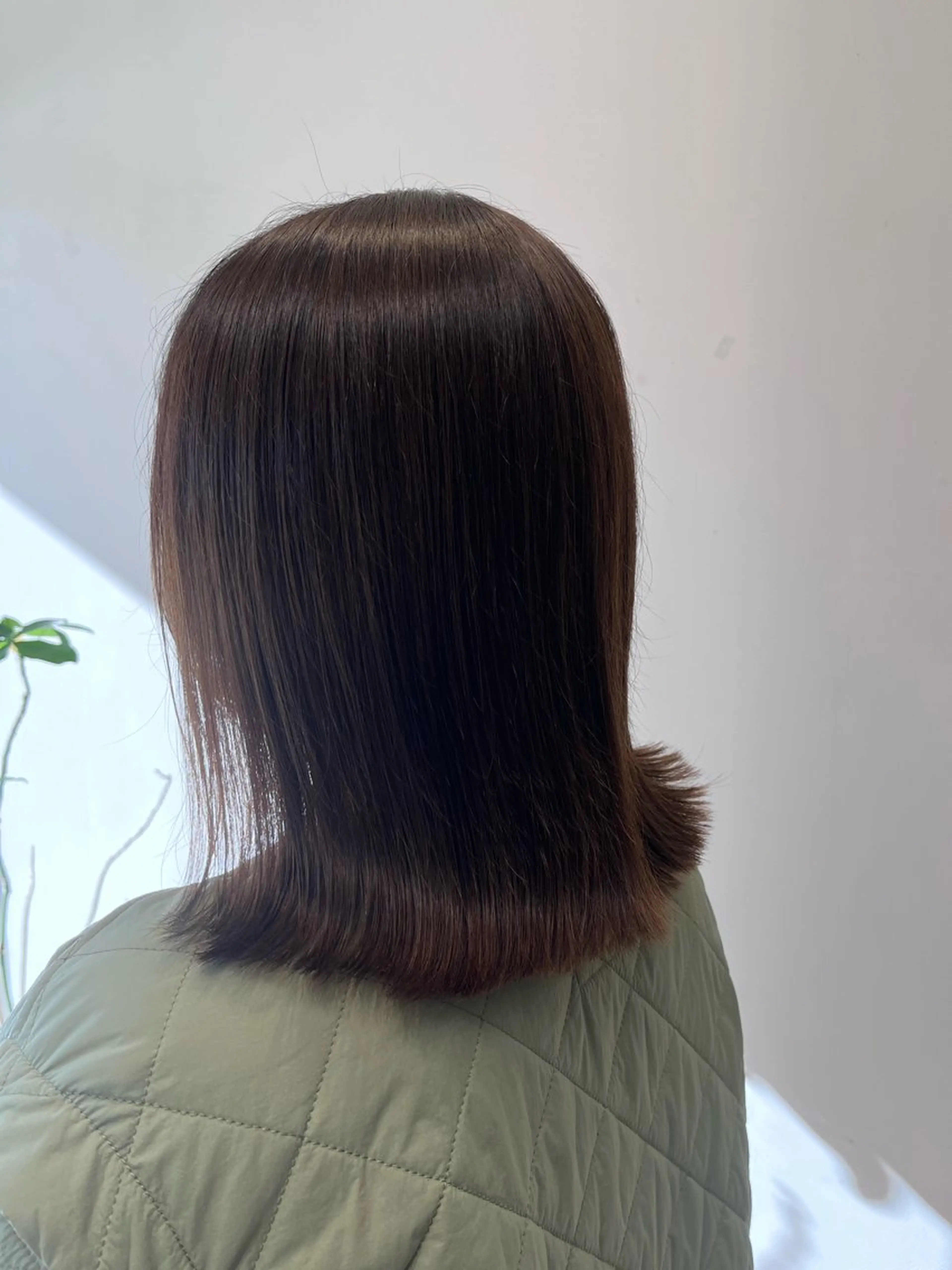 ミディアム カラー 外ハネヘア かねこ けんせいのヘアスタイル