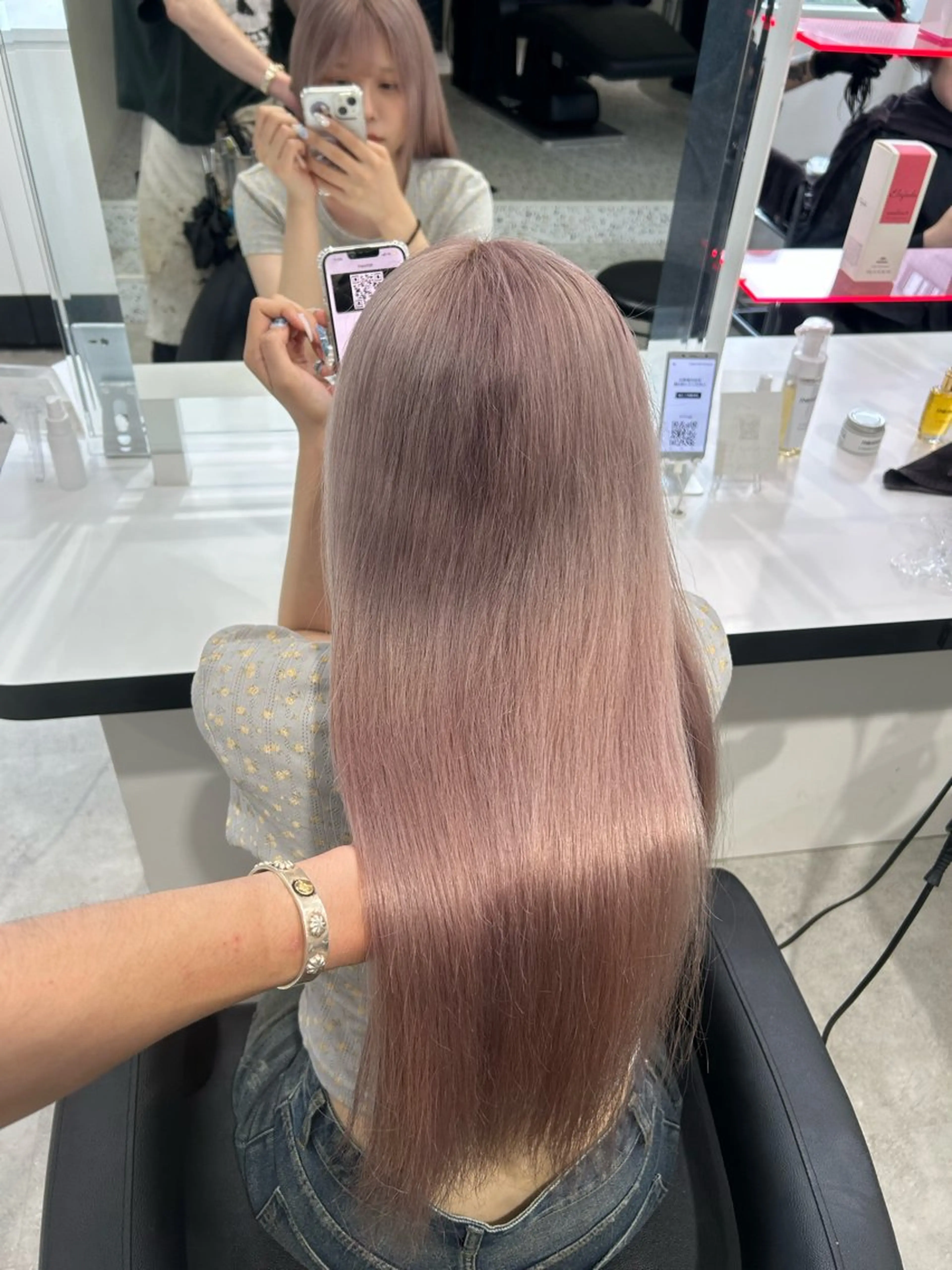 ロング カラー ヘアカラー 履歴修正屋さん／ ブロンド／ホワイトのヘアスタイル