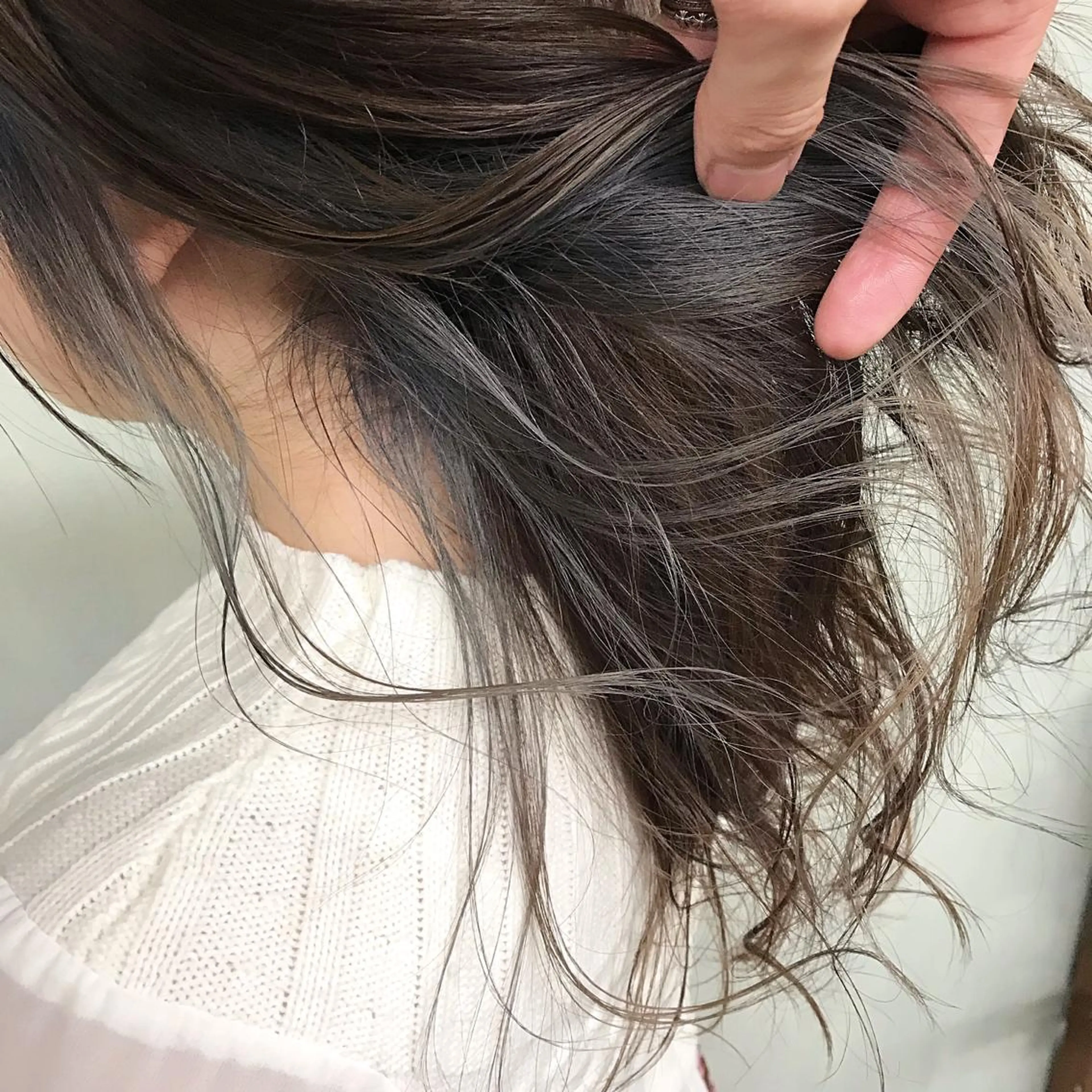 ミディアム カラー パーマ ヘアアレンジ メンズ キッズ メンズインナーカラー インナーカラー シルバー スターダスト ヘアカラー トリートメント kobayashi $hogoのヘアスタイル