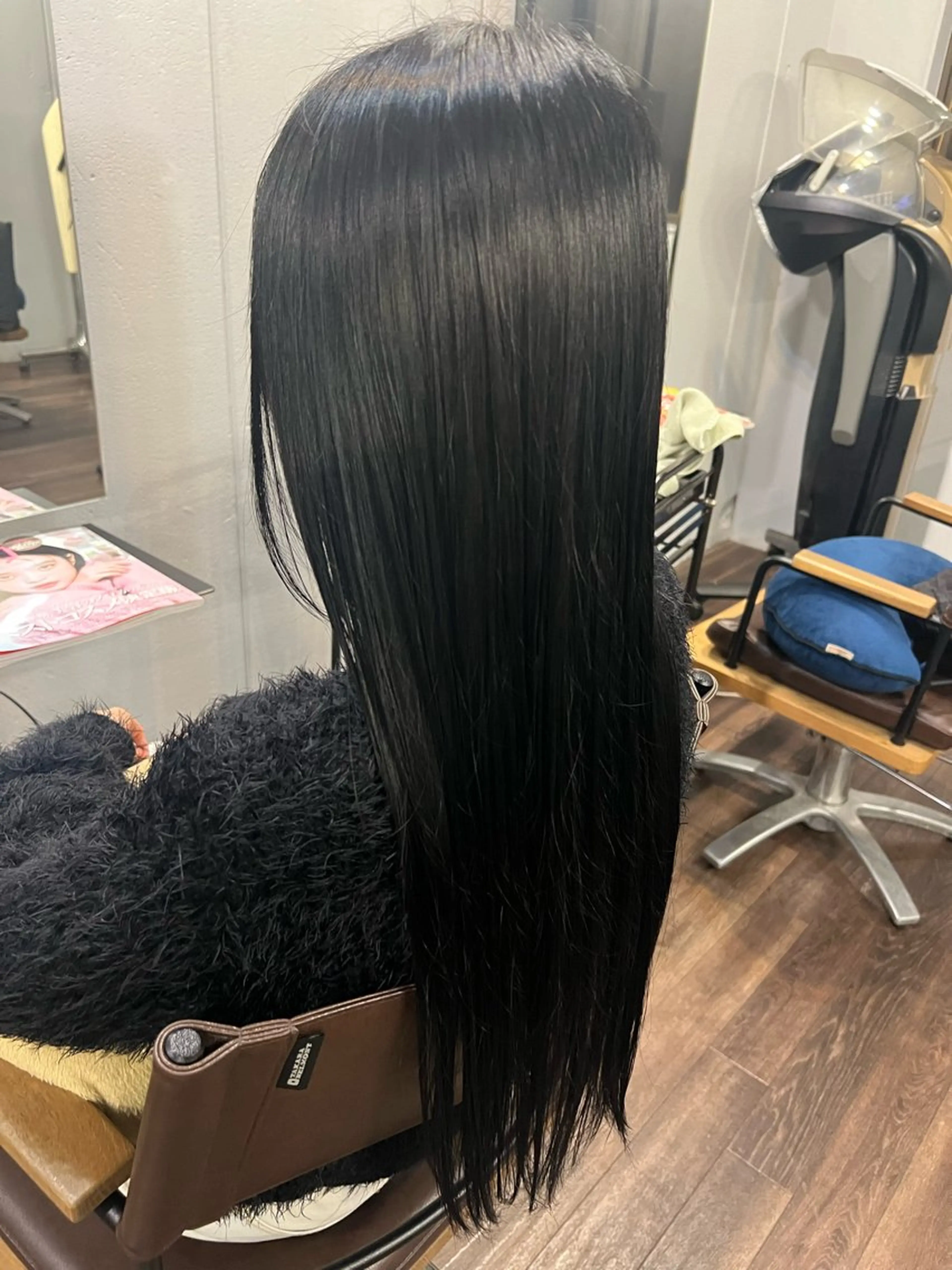 ロング カラー デザインカラー ハイライトカラー ハイトーンカラー ハイライト terra🌈大久保 睦美のヘアスタイル