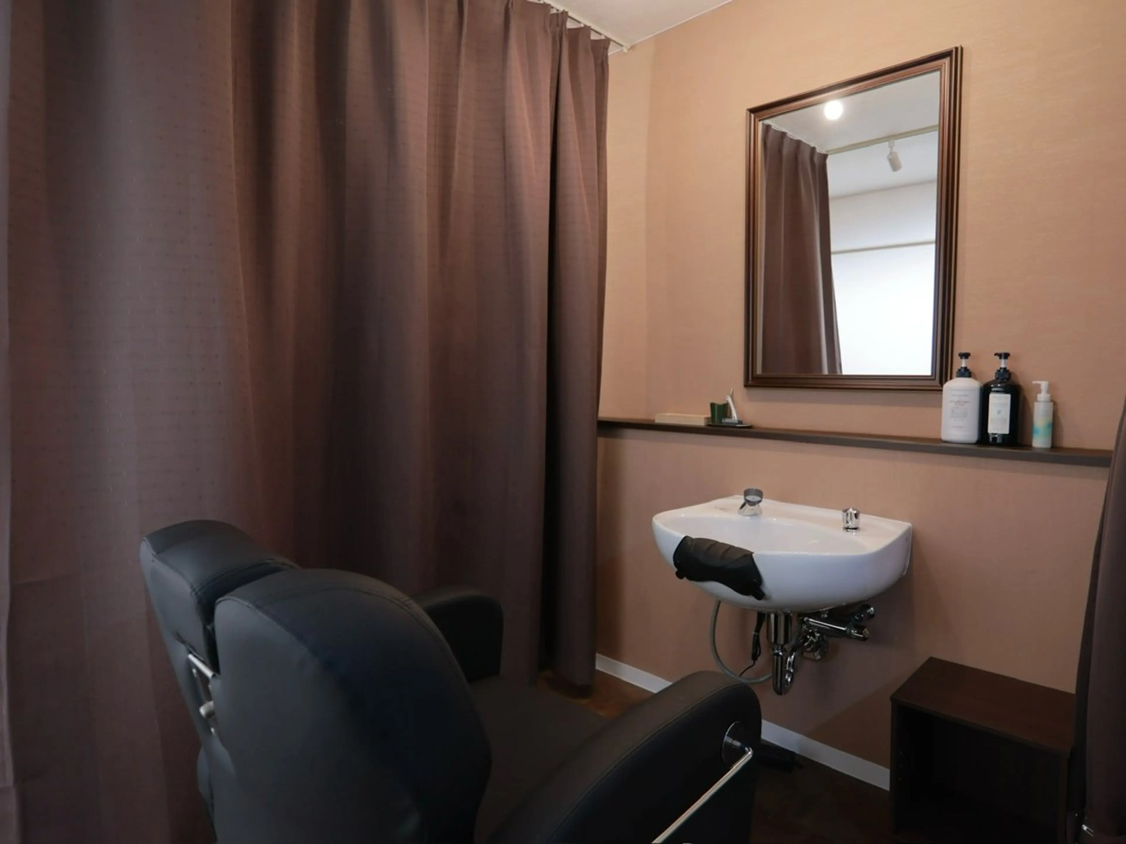 エステ リラク ｼェ-ﾋﾞﾝｸﾞ ｴｽﾃAmo新富町店のヘアスタイル