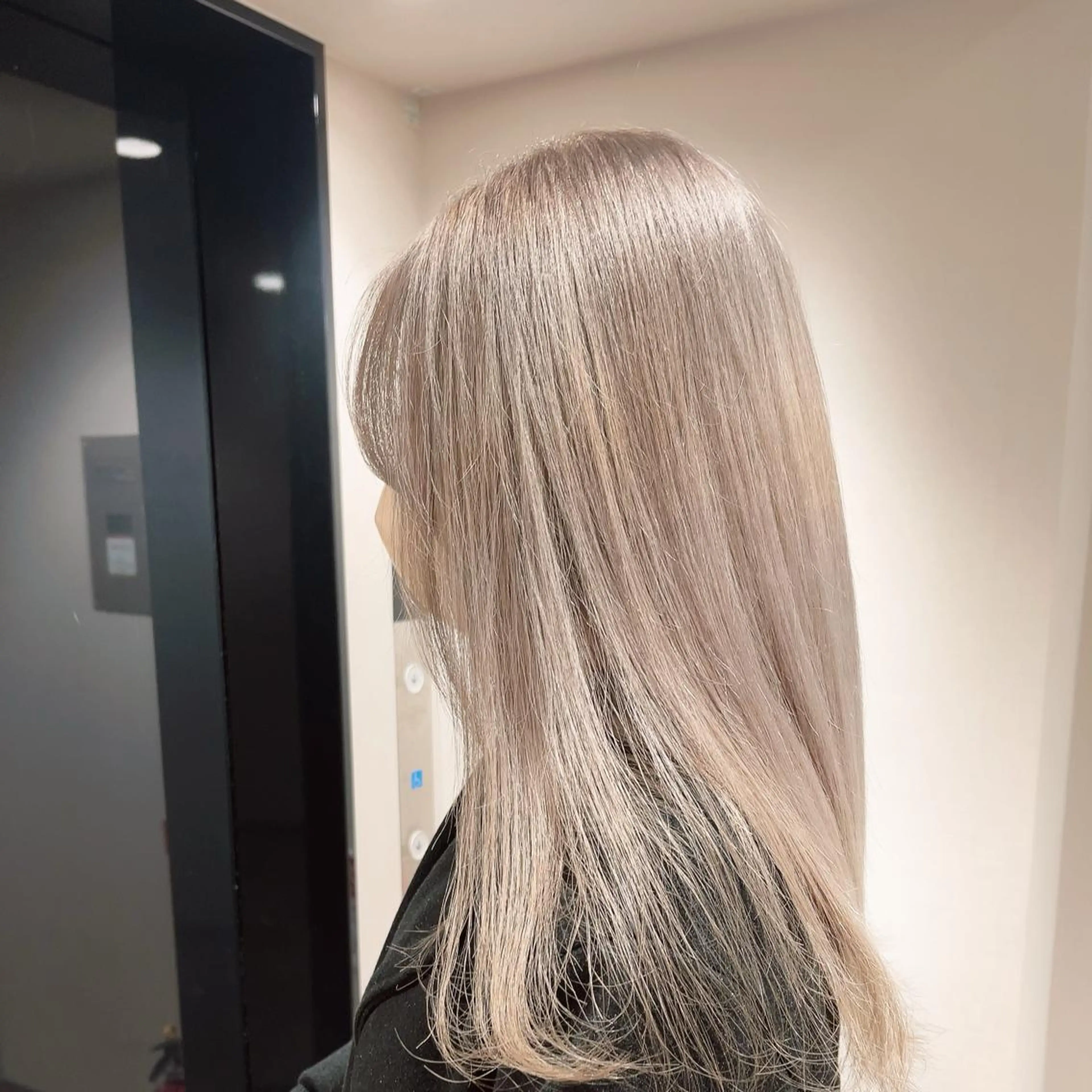 ロング カラー ヘアアレンジ ブリーチ ケアブリーチ ダブルカラー トリートメント ヘアカラー 松井那津子 /ハイライトブリーチのヘアスタイル