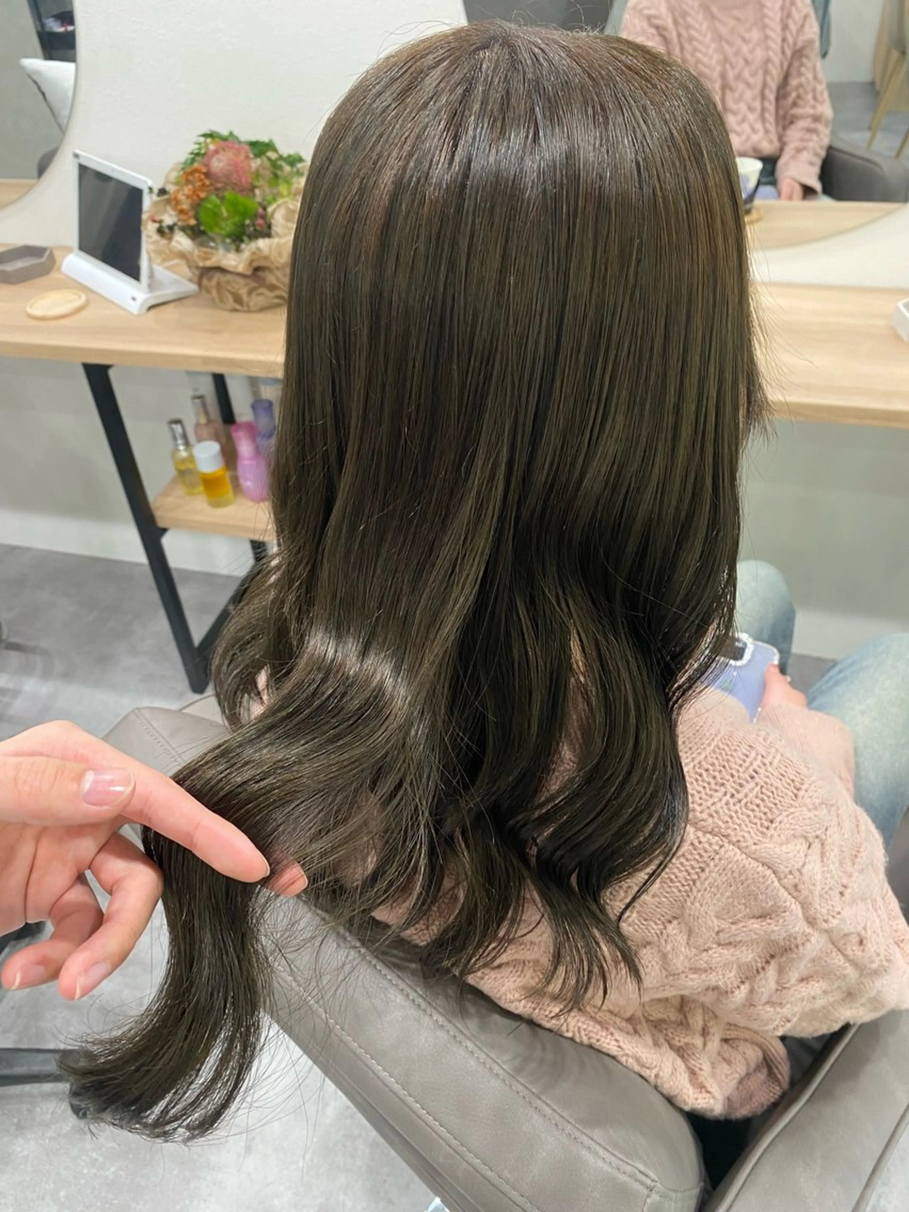 ロング カラー グレージュ オリーブグレージュ オリーブグレー カット ヘアカラー トリートメント 🫧美髪＆艶カラー 増田魁土🫧のヘアスタイル