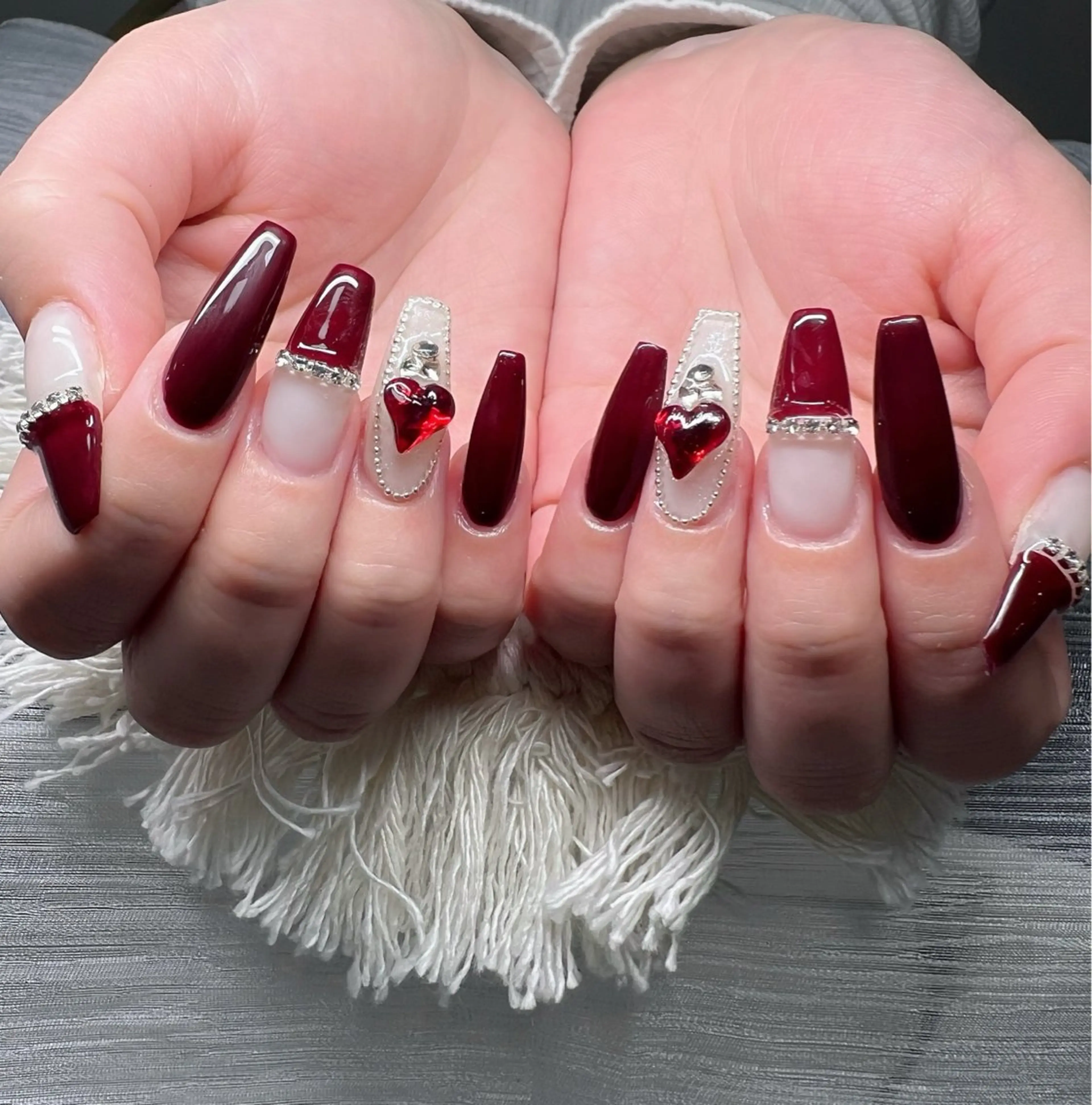 ネイル オーロラネイル チークネイル 長さ出し フットネイル フレンチネイル ハンドネイル Lee Nailsのネイルデザイン