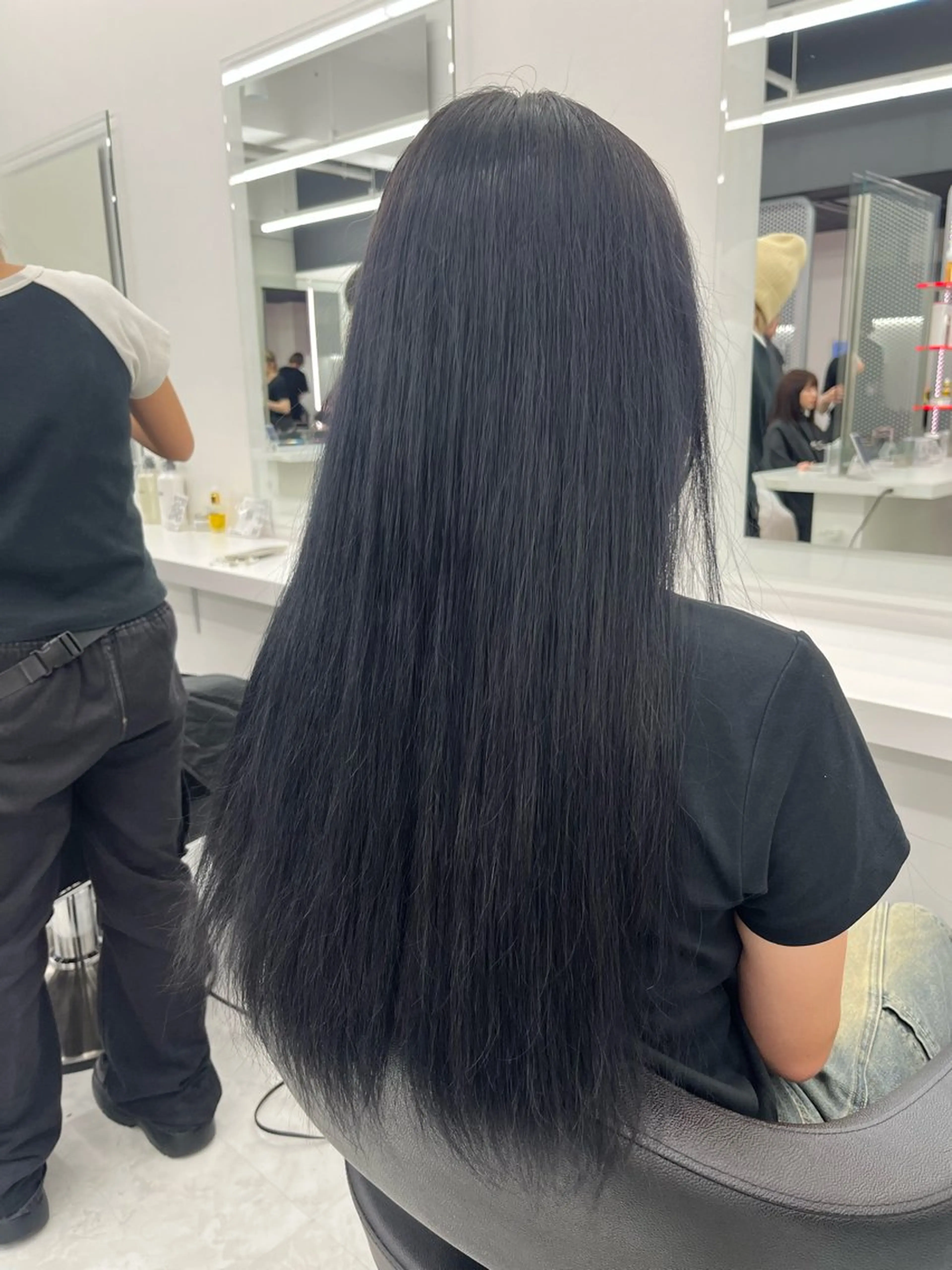 ロング カラー 黒髪 ブルーカラー ブルーブラック ヘアカラー トリートメント 💖トレンド春夏 カラー💖FUTAのヘアスタイル