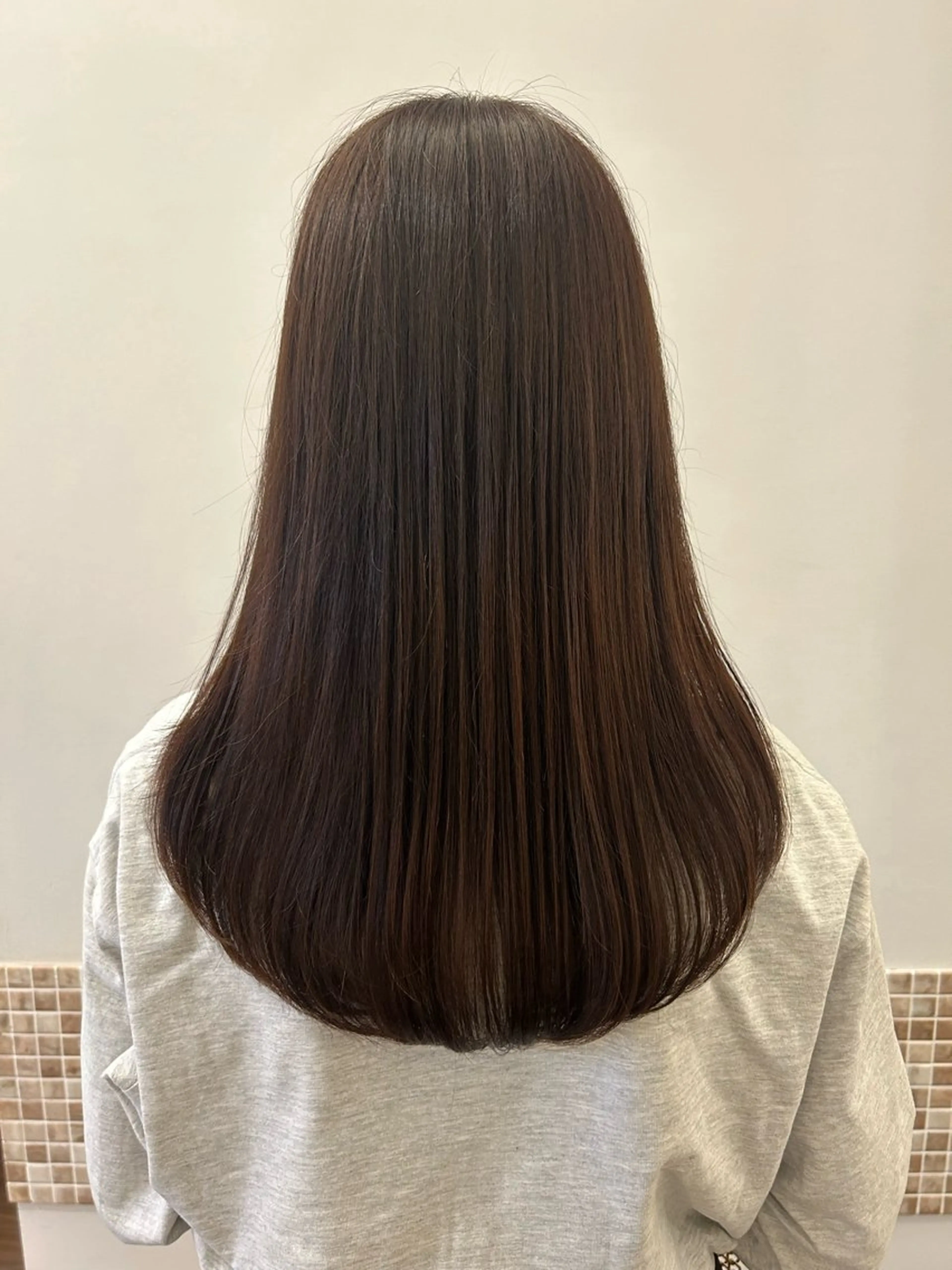 ミディアム カット ヘアカラー トリートメント 久保 璃々花のヘアスタイル