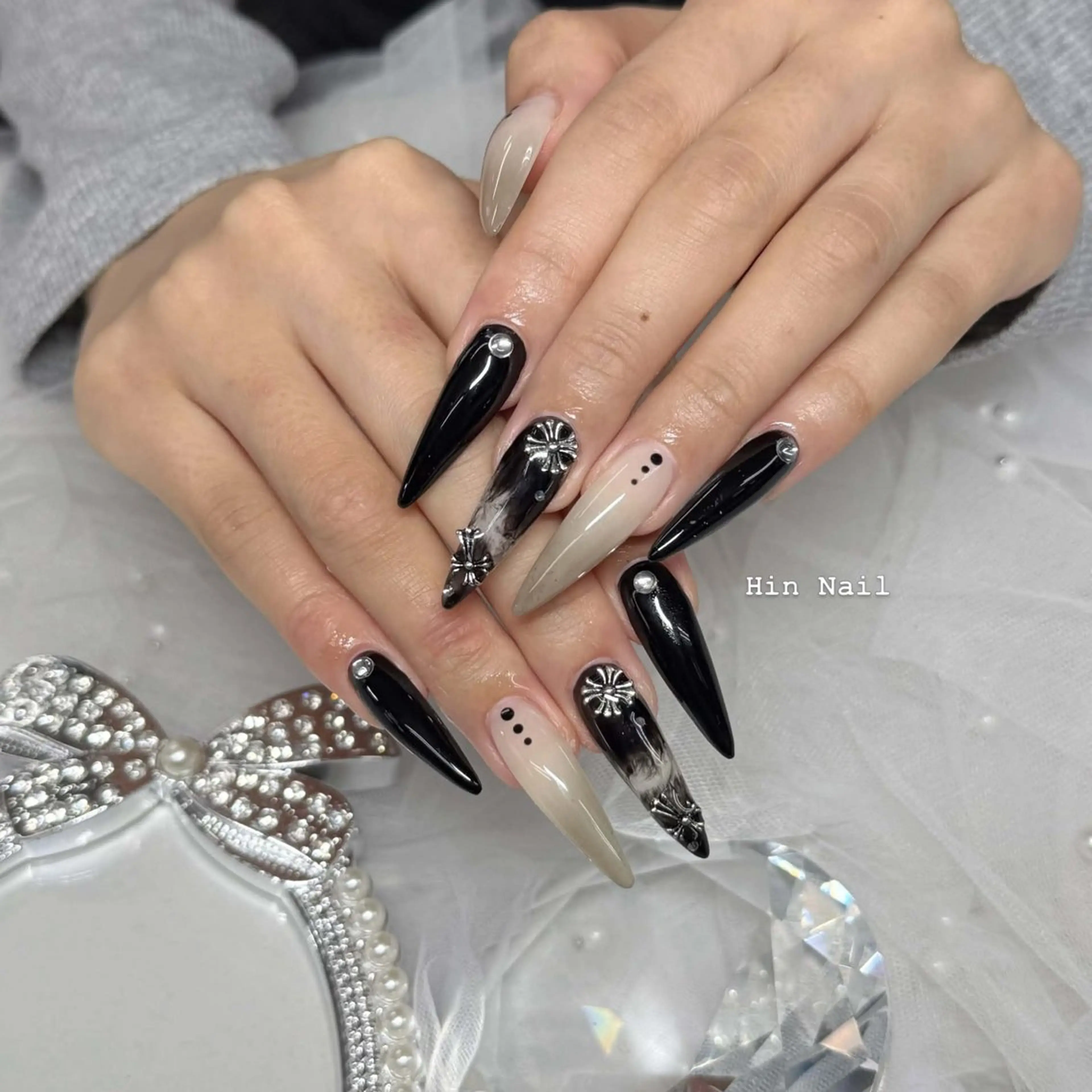 ネイル ハンドネイル HIN NAILのネイルデザイン