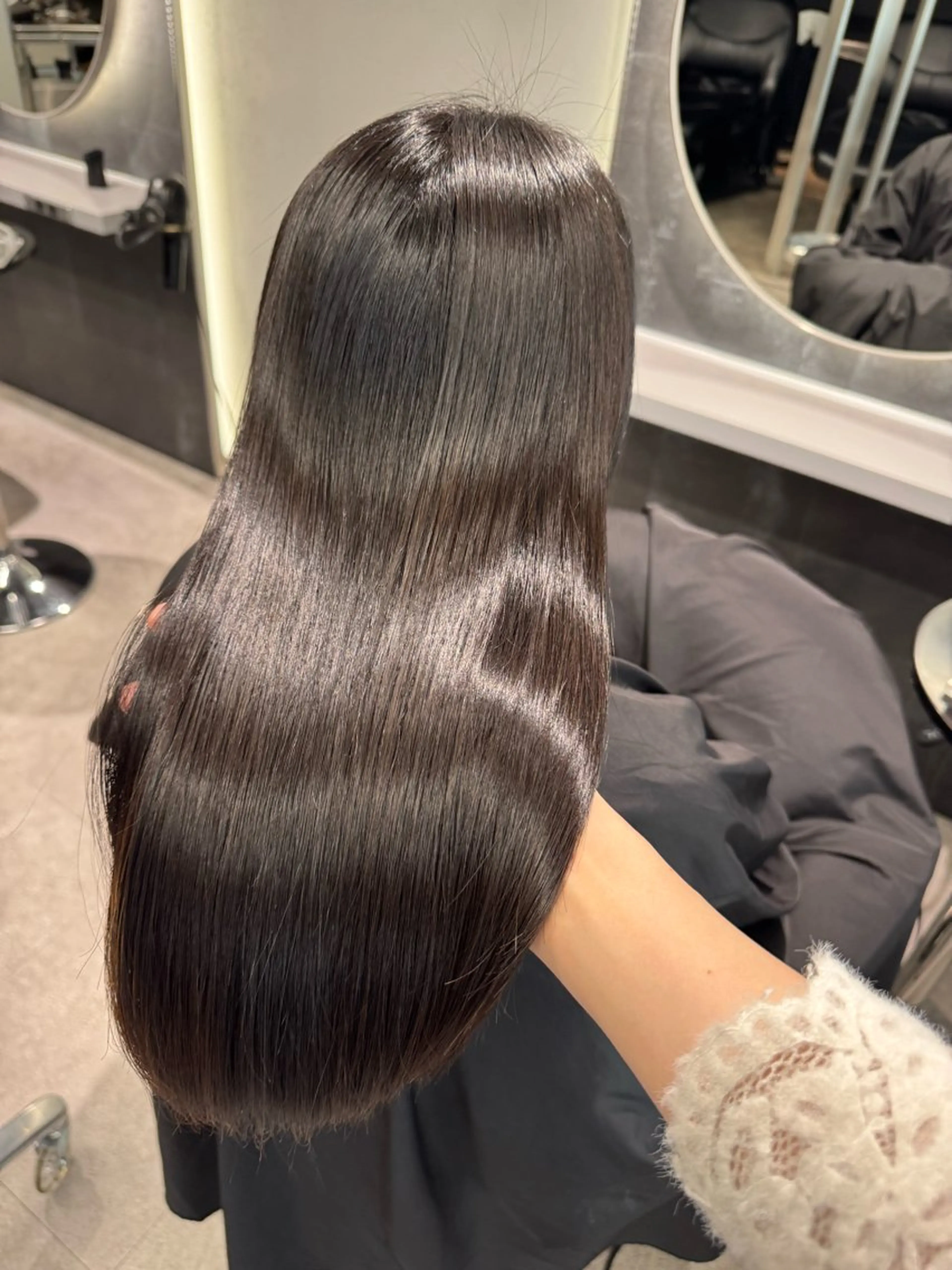 セミロング カット ヘアカラー 縮毛矯正 トリートメント 銀座/顔周りレイヤー 🤍kanohoのヘアスタイル