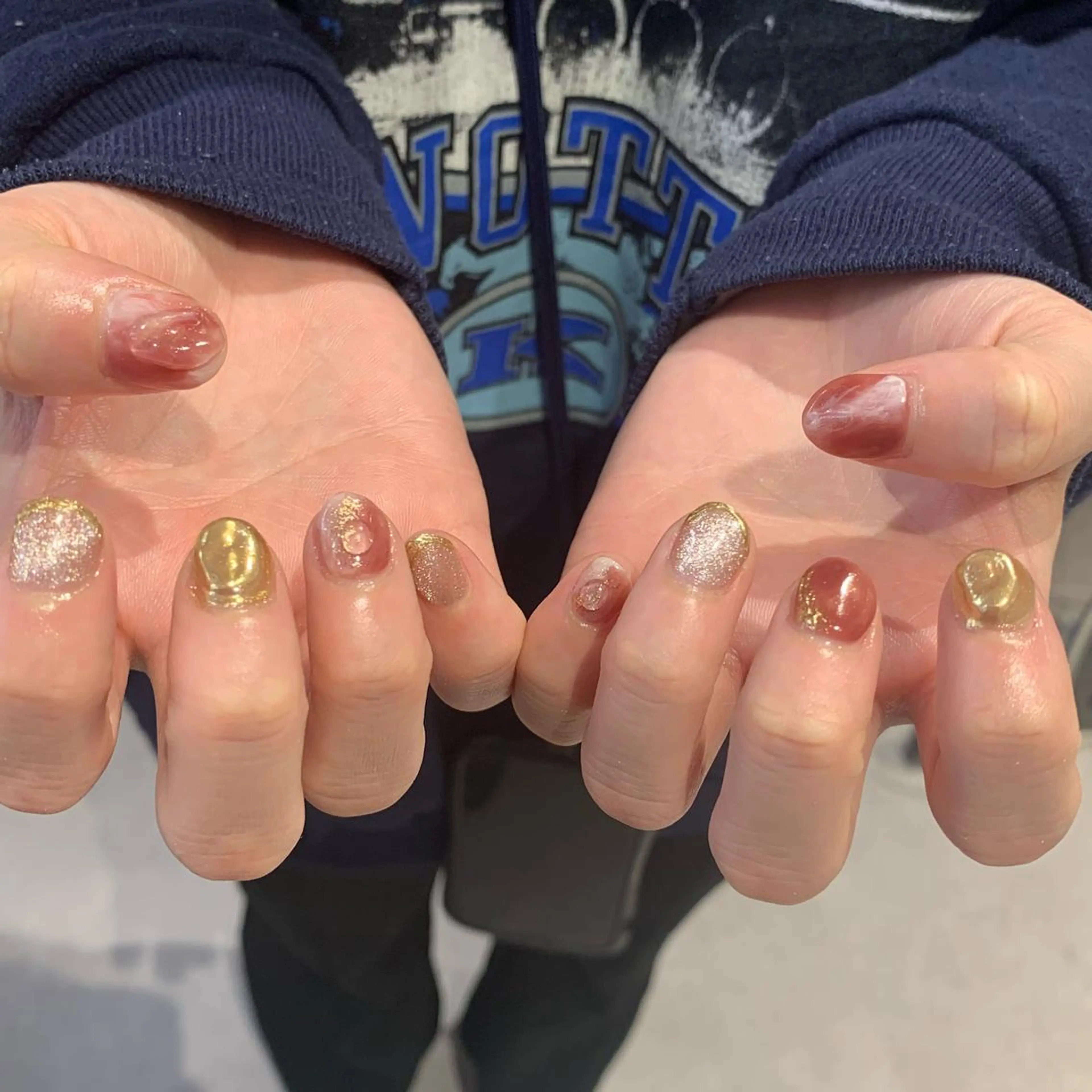 ネイル 成人式 マキノ ユイのネイルデザイン