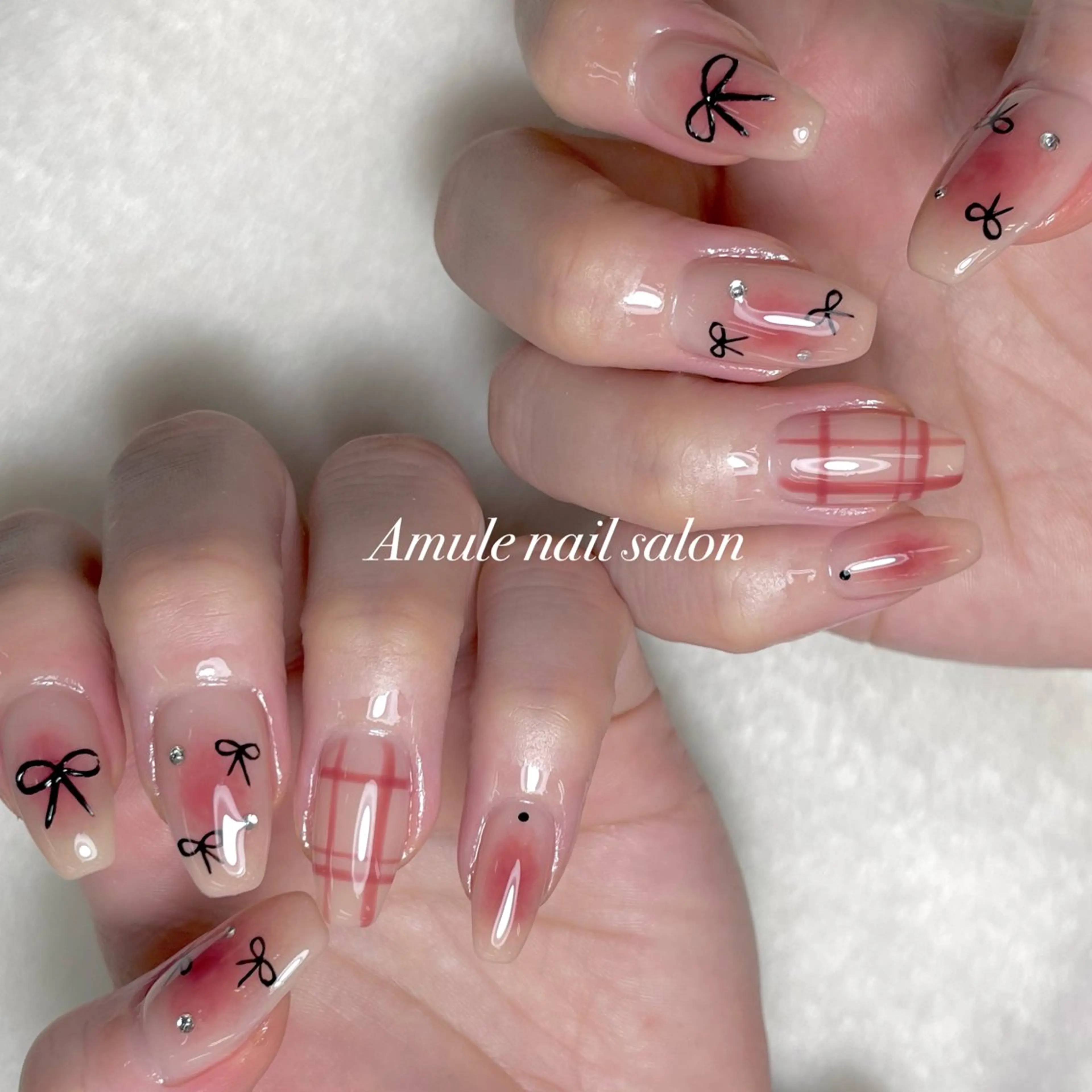 ネイル アートネイル チークネイル ガーリー リボン ハンドネイル Amule nailsalonのネイルデザイン