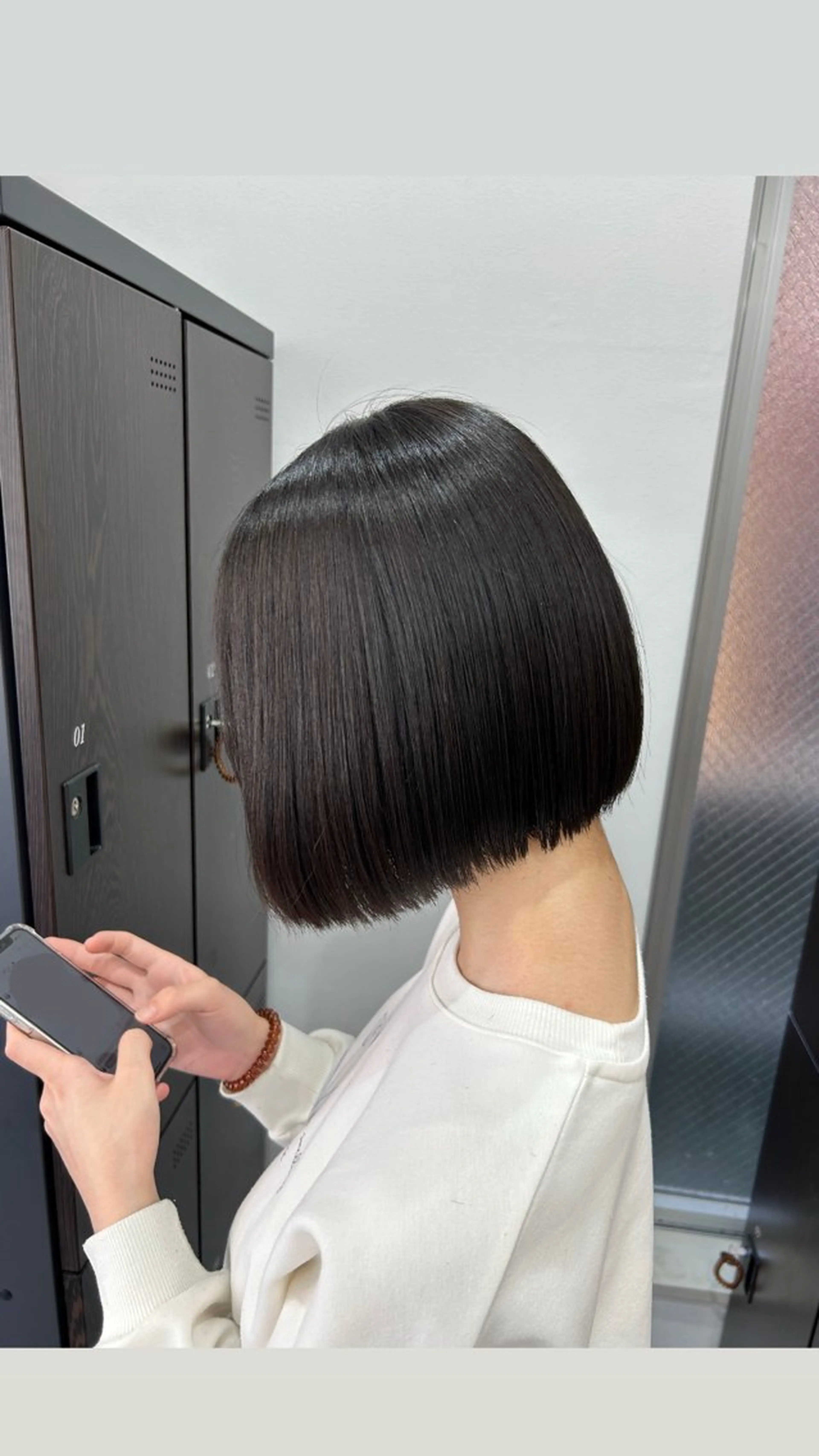 ショート .AIRI🌼 暖色/ぱつっとぼぶのヘアスタイル