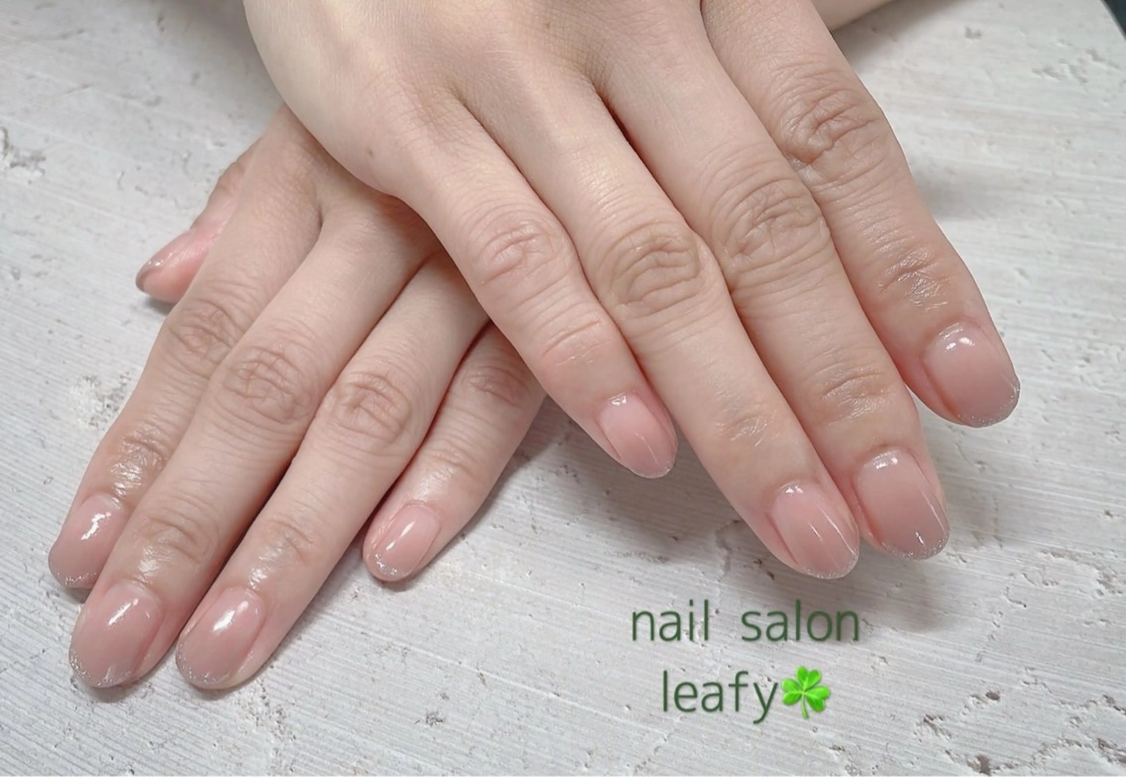 ネイル グラデーション ラメ(グリッター) ネイルサロン leafyのネイルデザイン