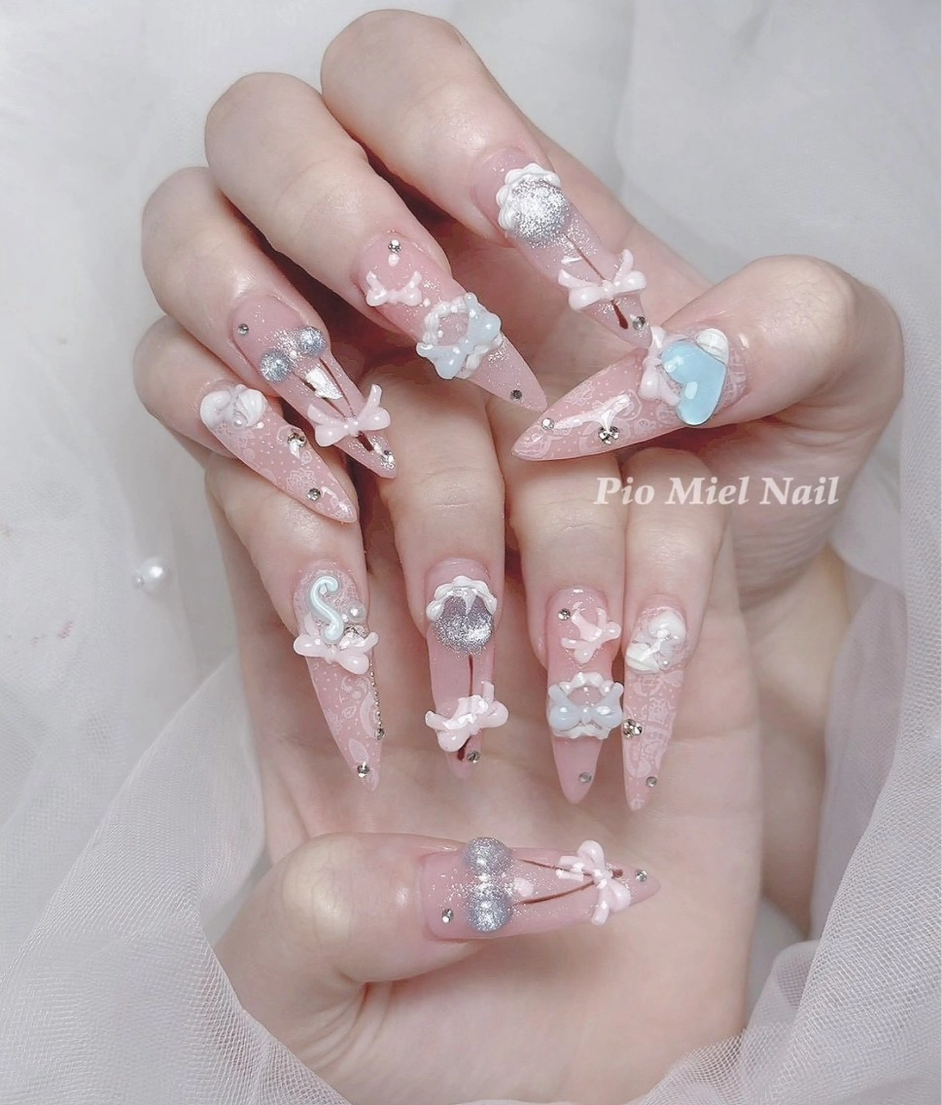 ネイル ハンドネイル HANA 長さだしのネイルデザイン