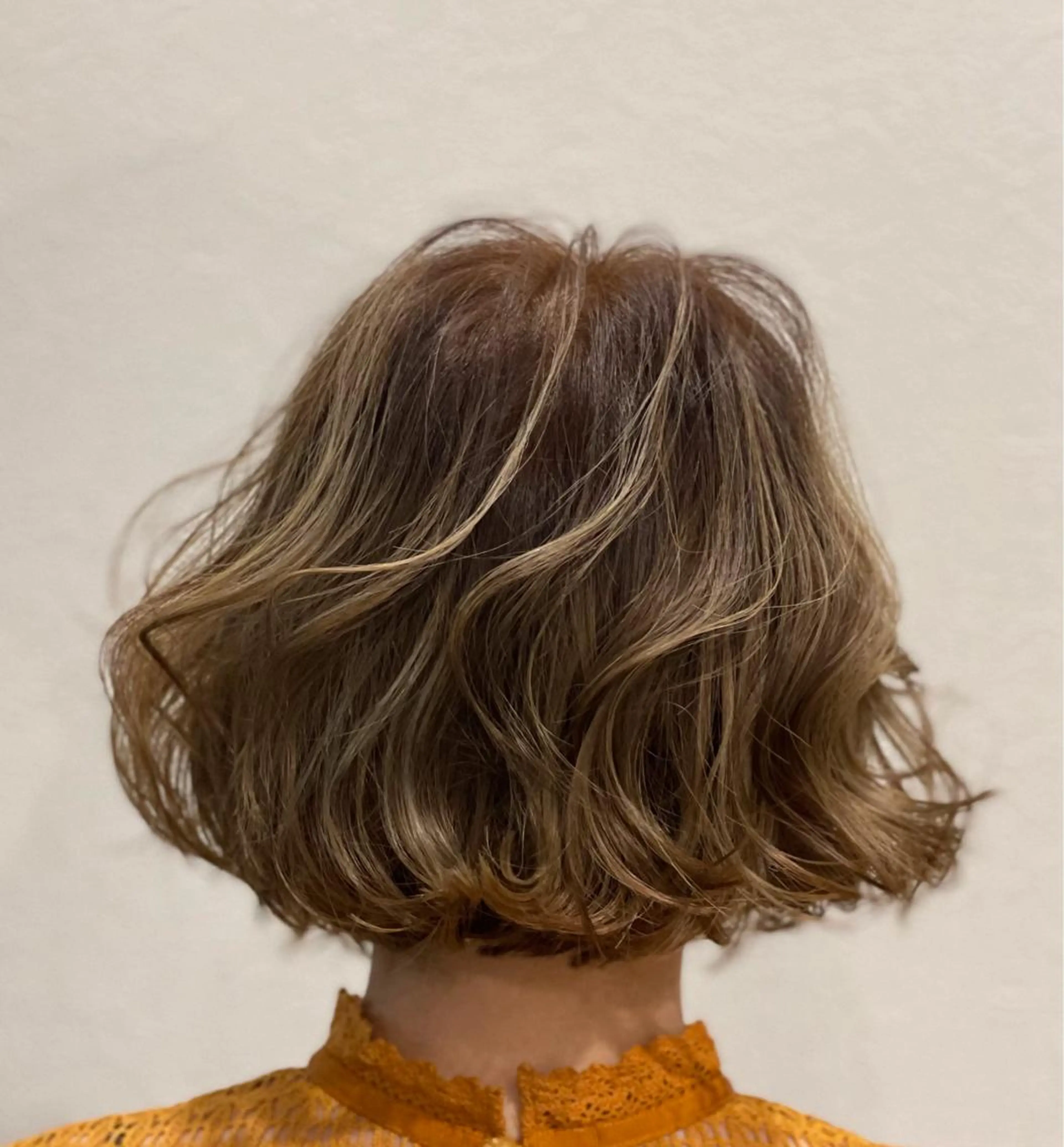 ミディアム カット ヘアカラー トリートメント Stazio 54の眉毛・アイブロウイメージ